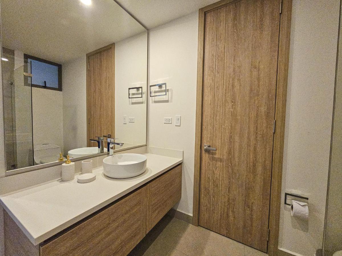 2 En Frente Al Mar En Cartagena. Apartment *