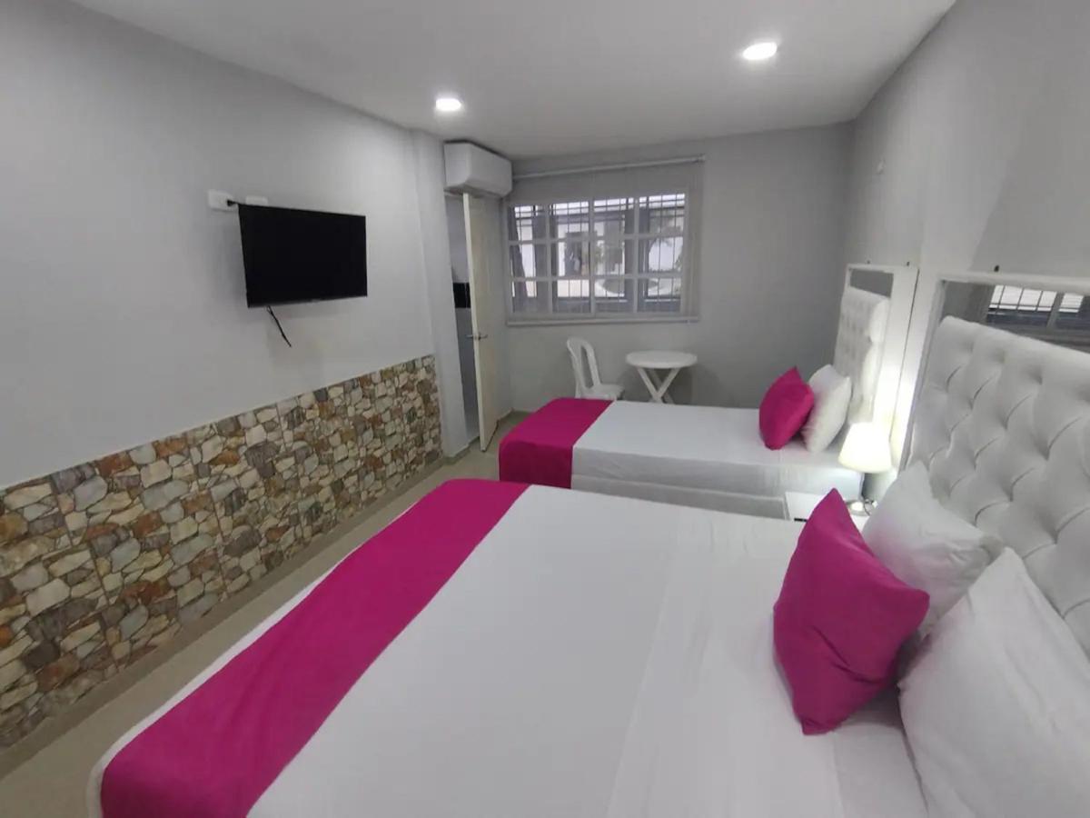 Hotel Bm-17 Cerca Al Mar Con Aire Acondicionada Y Wifi *