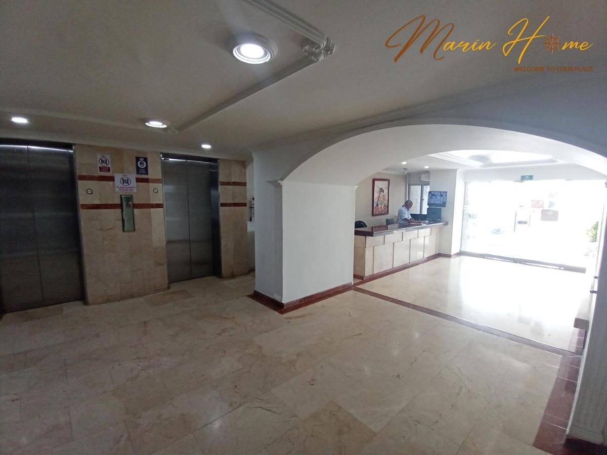 Elegant Ocean - Front 2br 6 Floor Apartment *