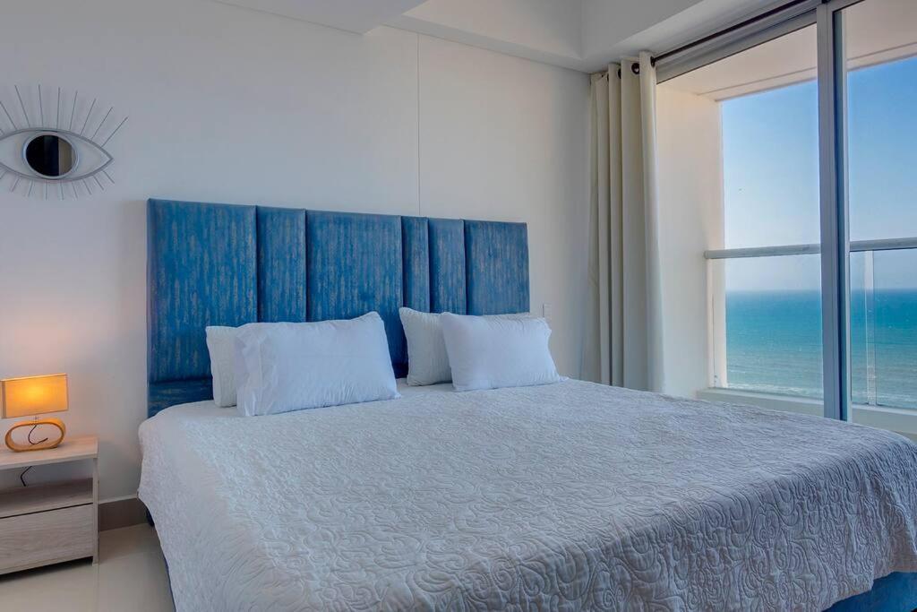 Apartment Moderno En Frente De La Playa. *
