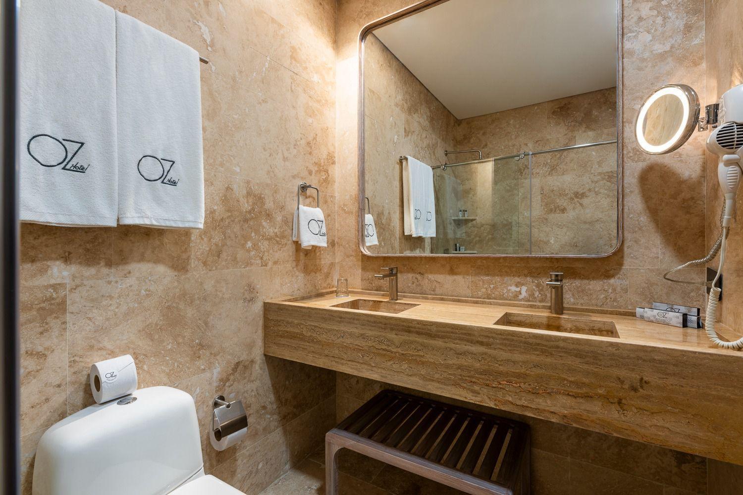 Oz Hotel 4*