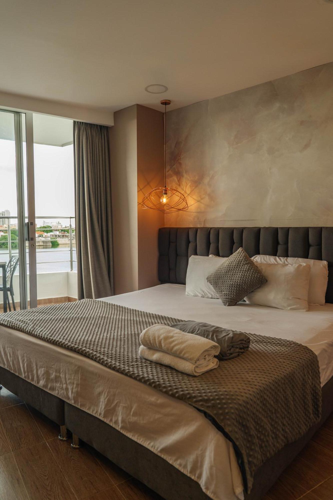 Aparthotel Bahia 79 Apartasuites Cerca Al Centro 3*