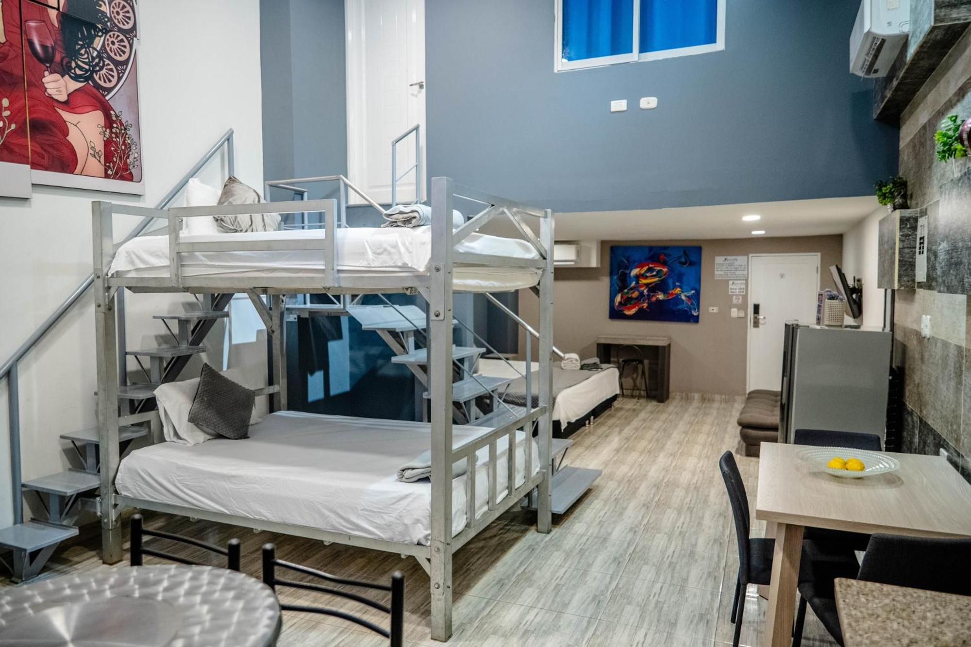 Bahia 79 Apartasuites Cerca Al Centro Aparthotel 3*