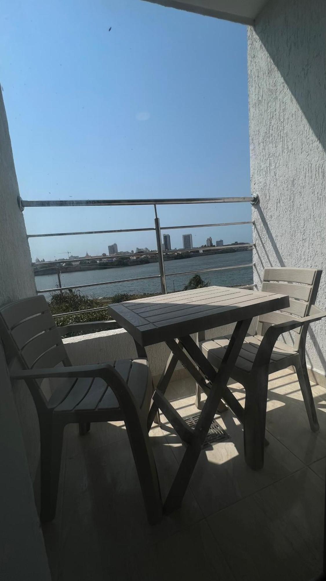 Aparthotel Bahia 79 Apartasuites Cerca Al Centro 3*