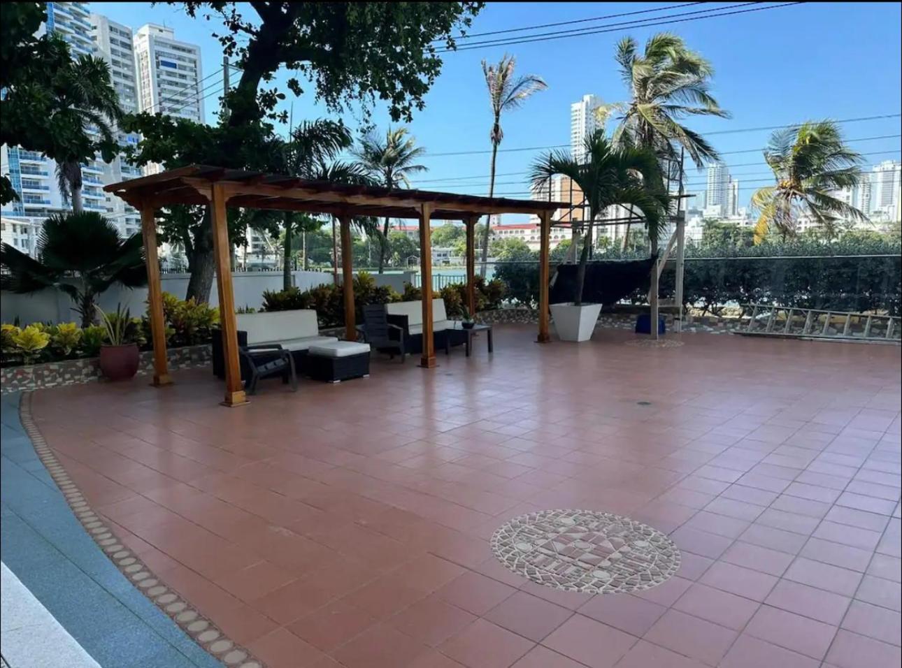 Amazing Ocean View With Pool In Laguito Apartment