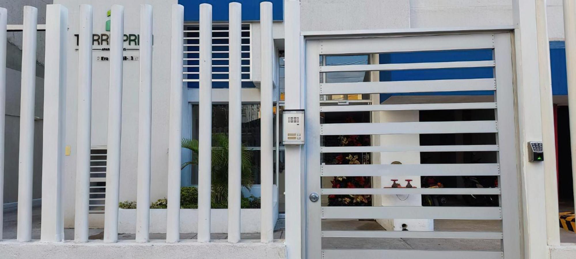 Close To Historic And Apartment