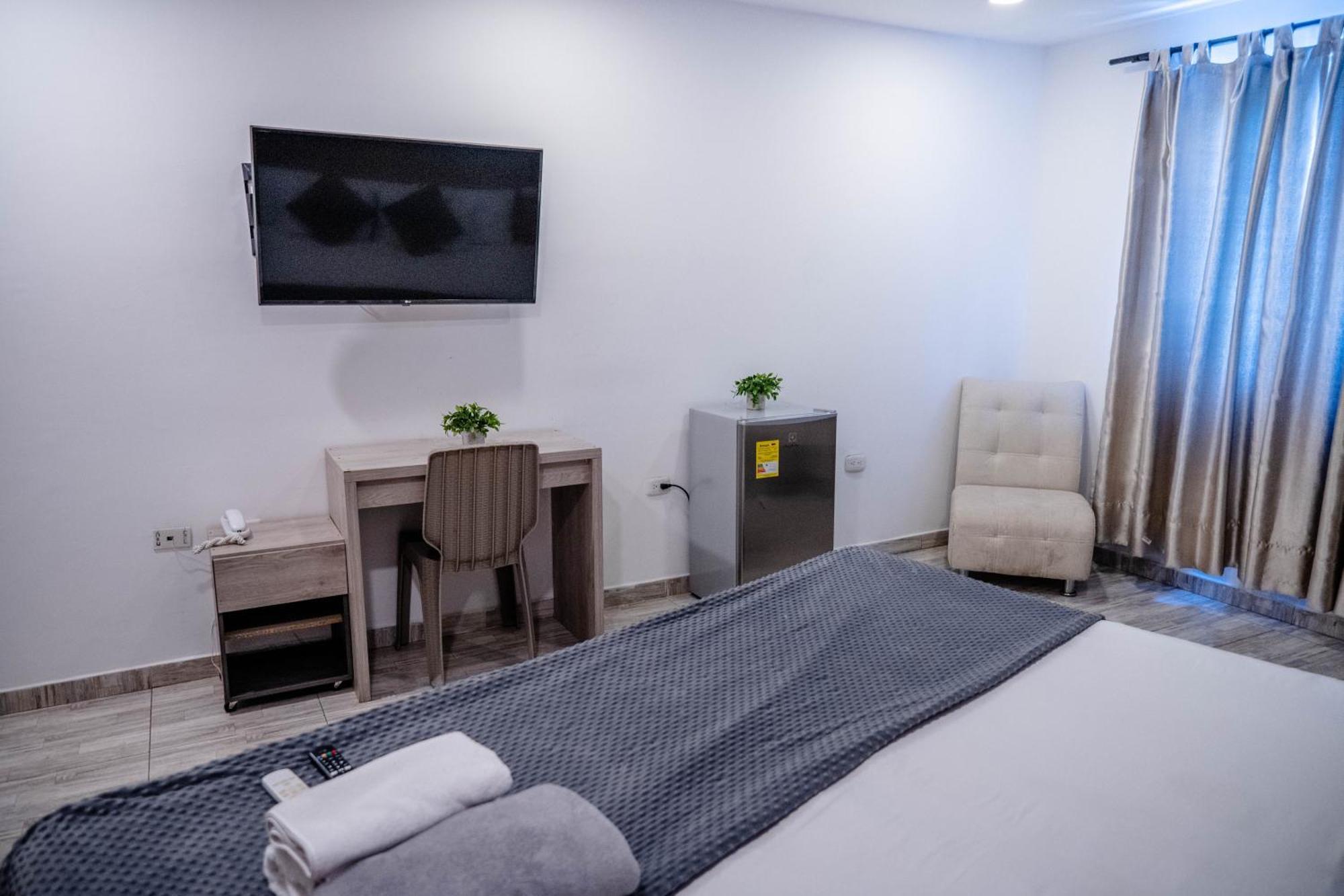 Bahia 79 Apartasuites Cerca Al Centro 3*