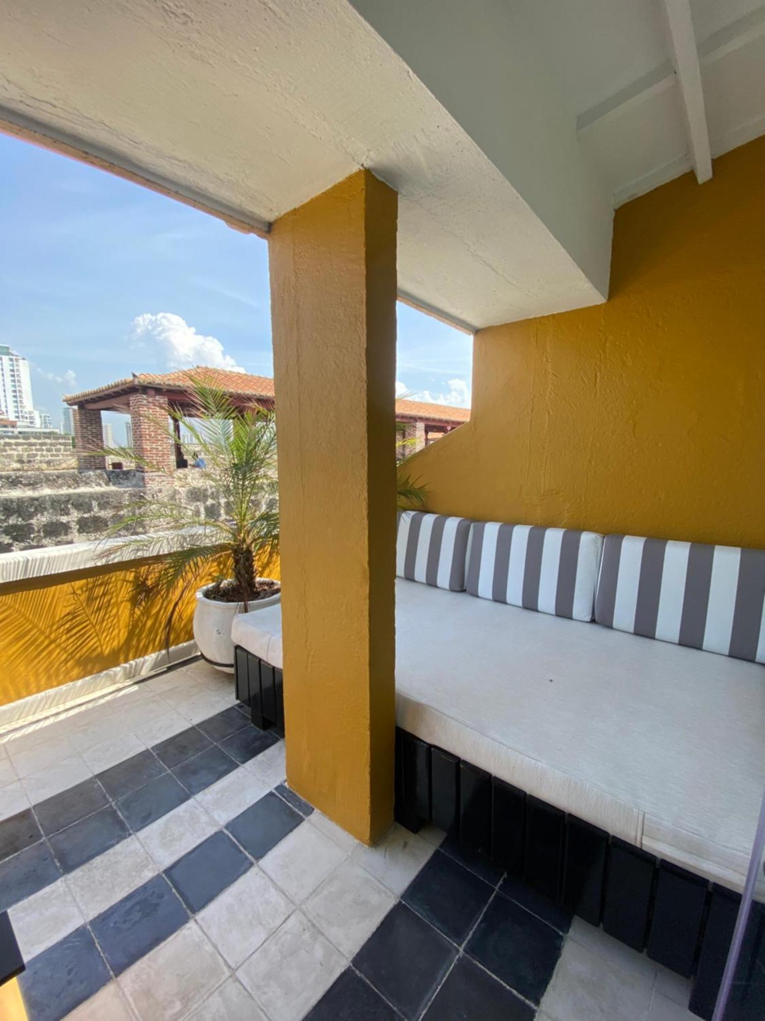 Apartamento Duplex Vista Al Mar Y Murallas Nuevo En La Ciudad Amurallada * Cartagena