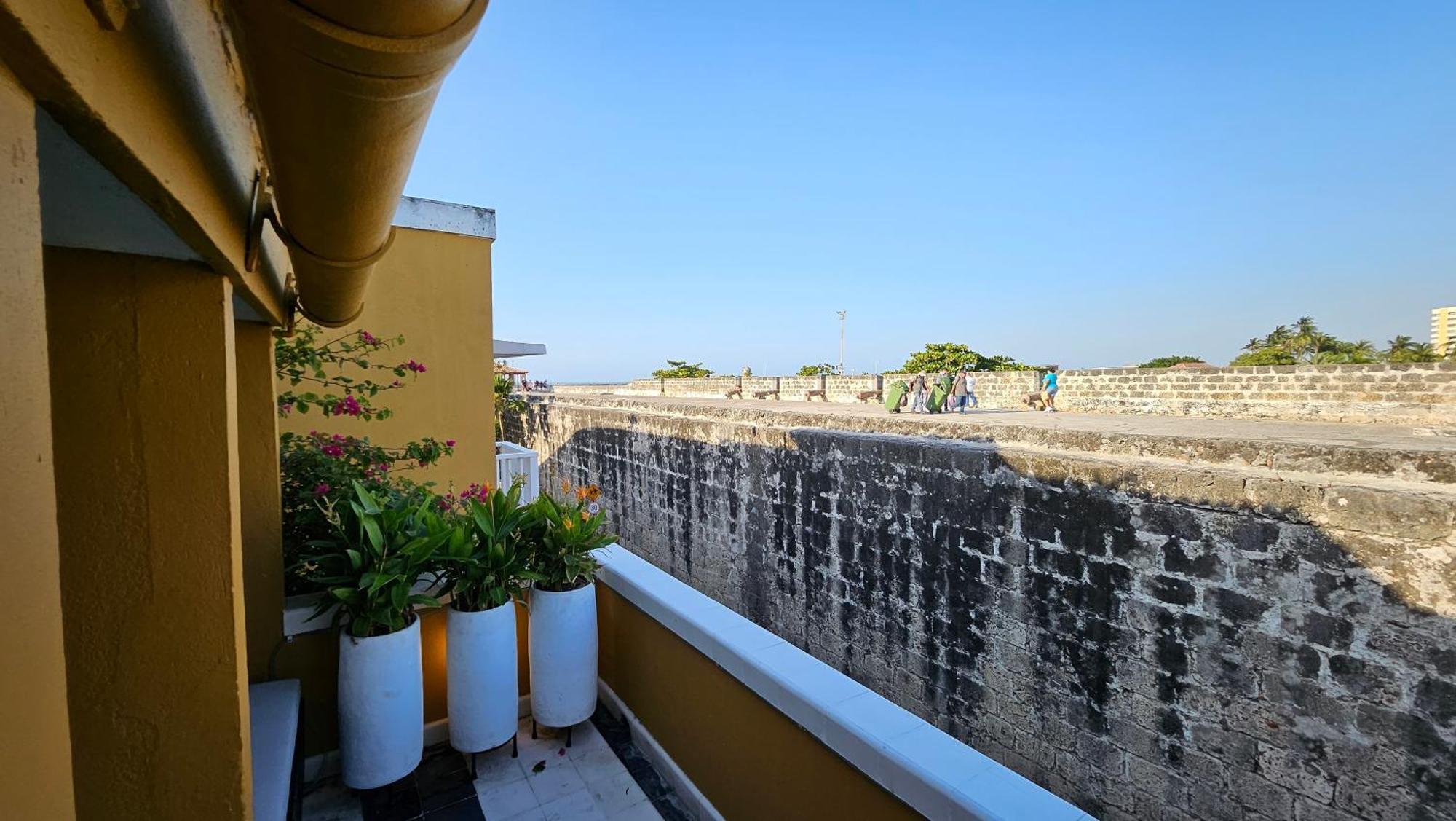Apartamento Duplex Vista Al Mar Y Murallas Nuevo En La Ciudad Amurallada