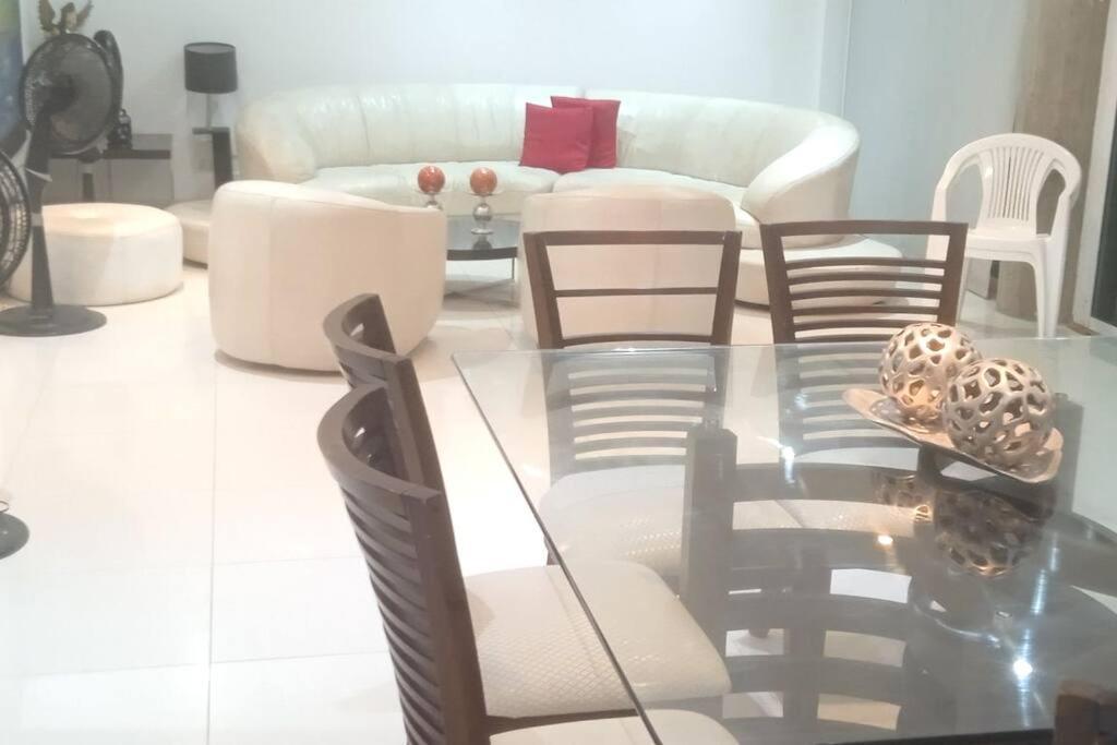 Apto 102 Playa Azul Apartamento *
