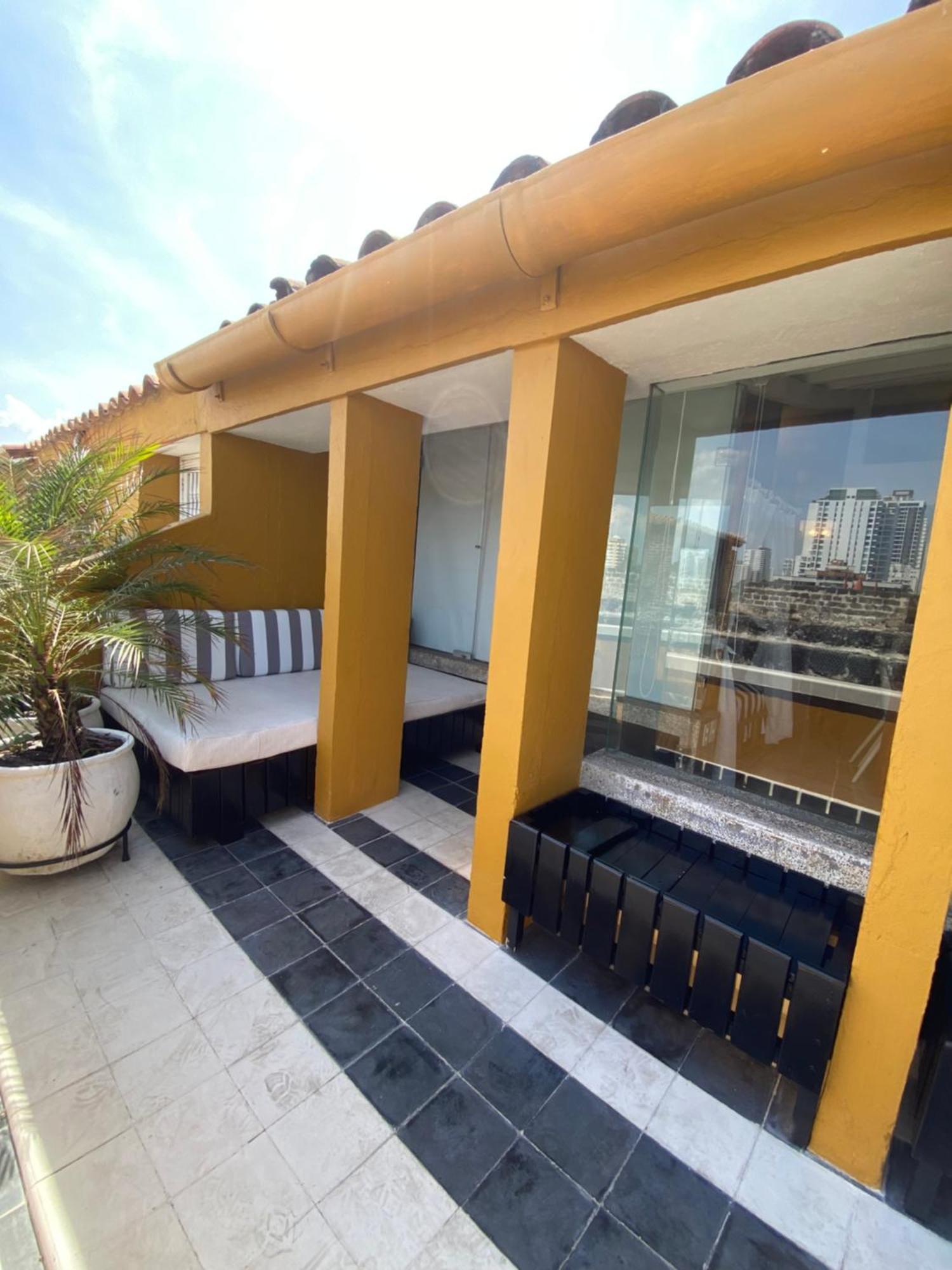 Apartamento Duplex Vista Al Mar Y Murallas Nuevo En La Ciudad Amurallada