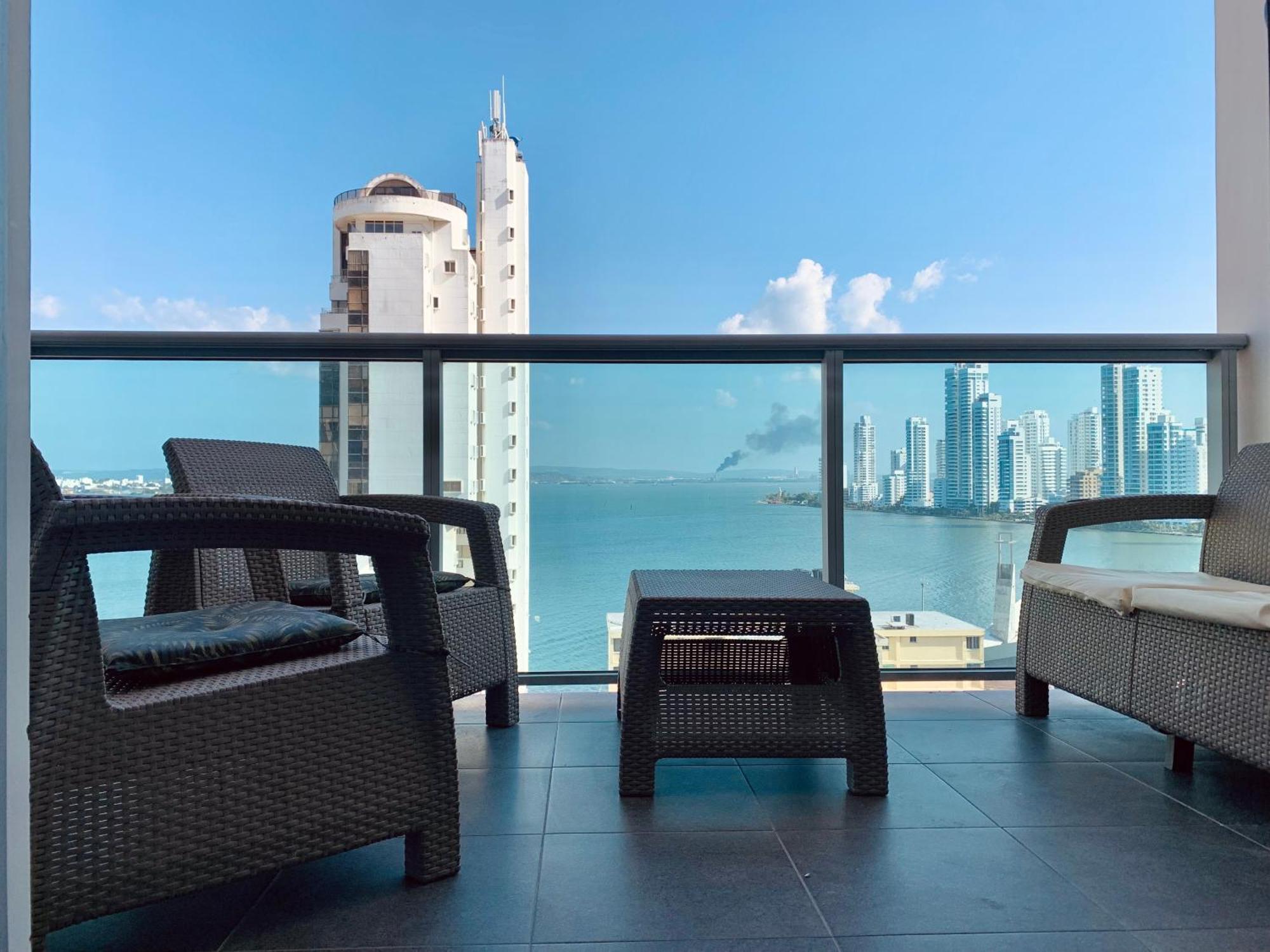 Oceanview Escape Pool, Jacuzzi & Gym In Bocagrande