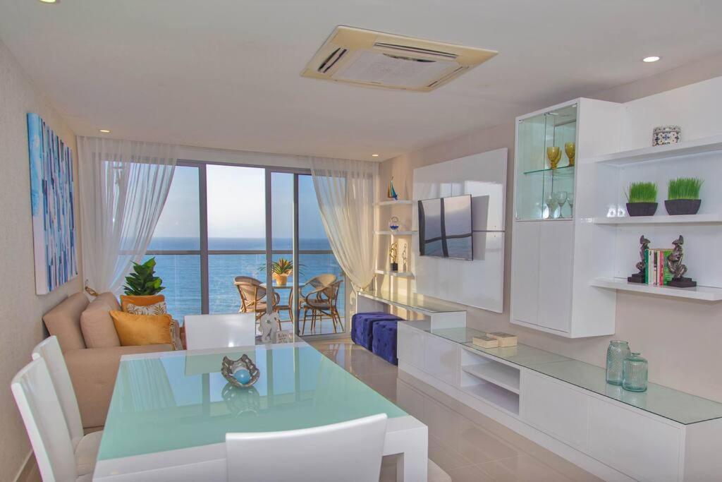 Luxury Beachfront - Morros City Apartment *