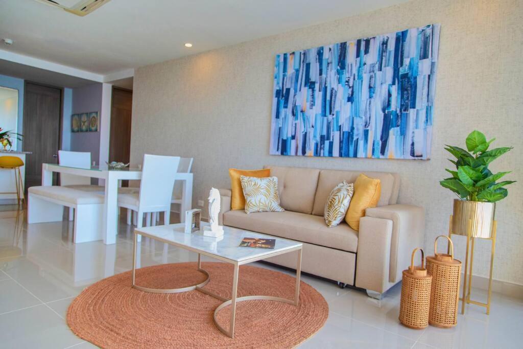 Luxury Beachfront - Morros City *