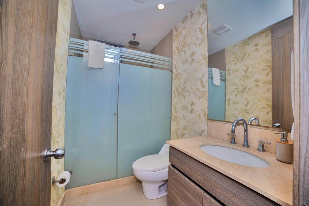 Luxury Beachfront - Morros City Apartment *