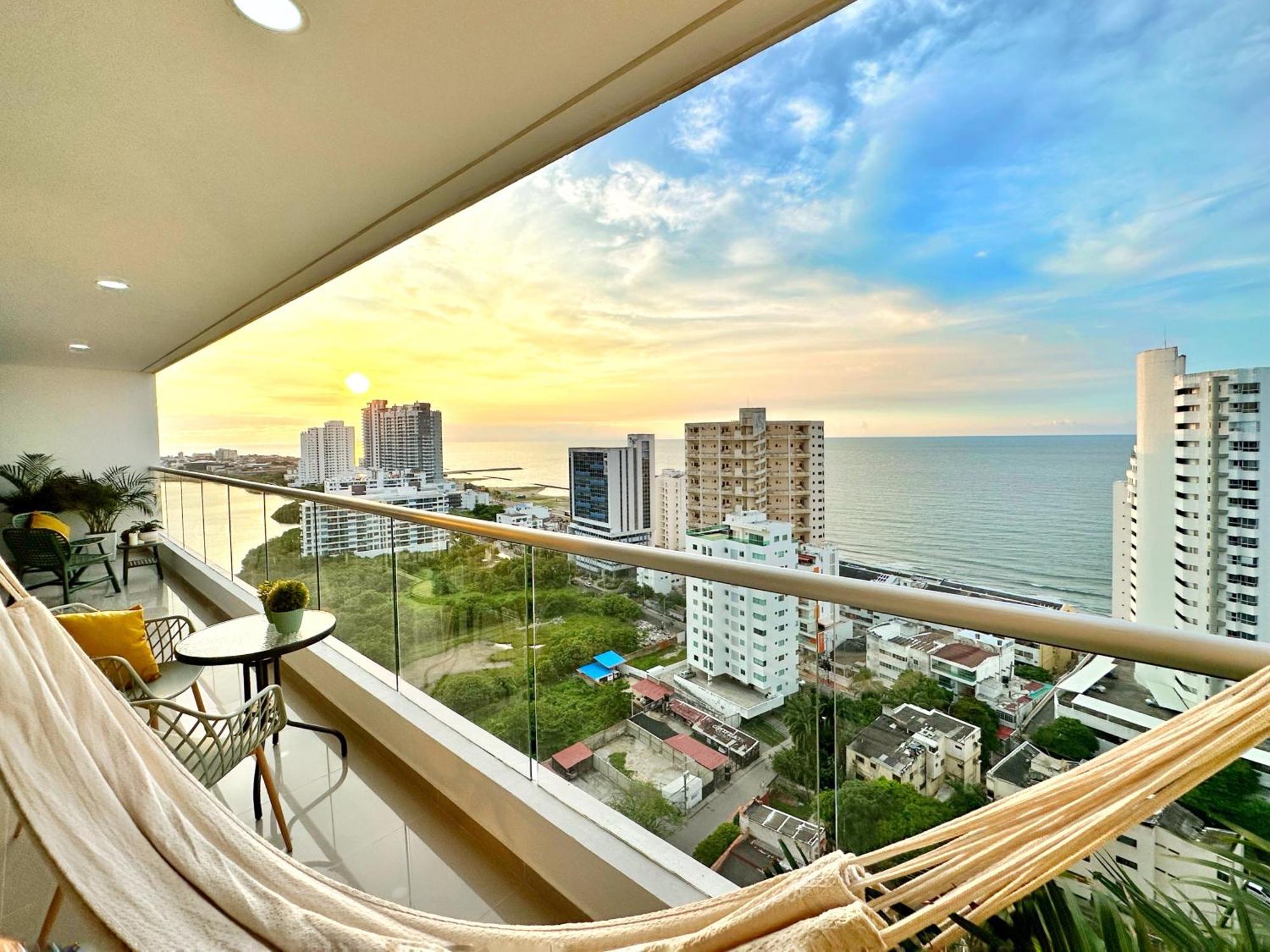 Apartment Espectacular Apartamento Piso Alto Con Excelente Vista Al Mar Y A La Ciudad Amurallada