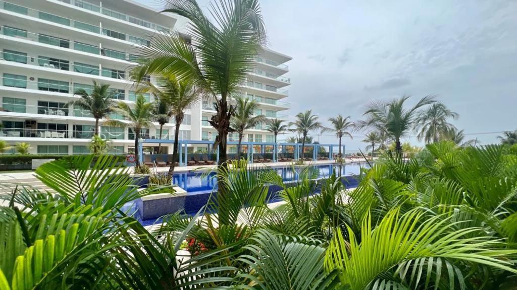 Beachfront Bliss-2br Haven Steps From Sandy Shores Apartment *