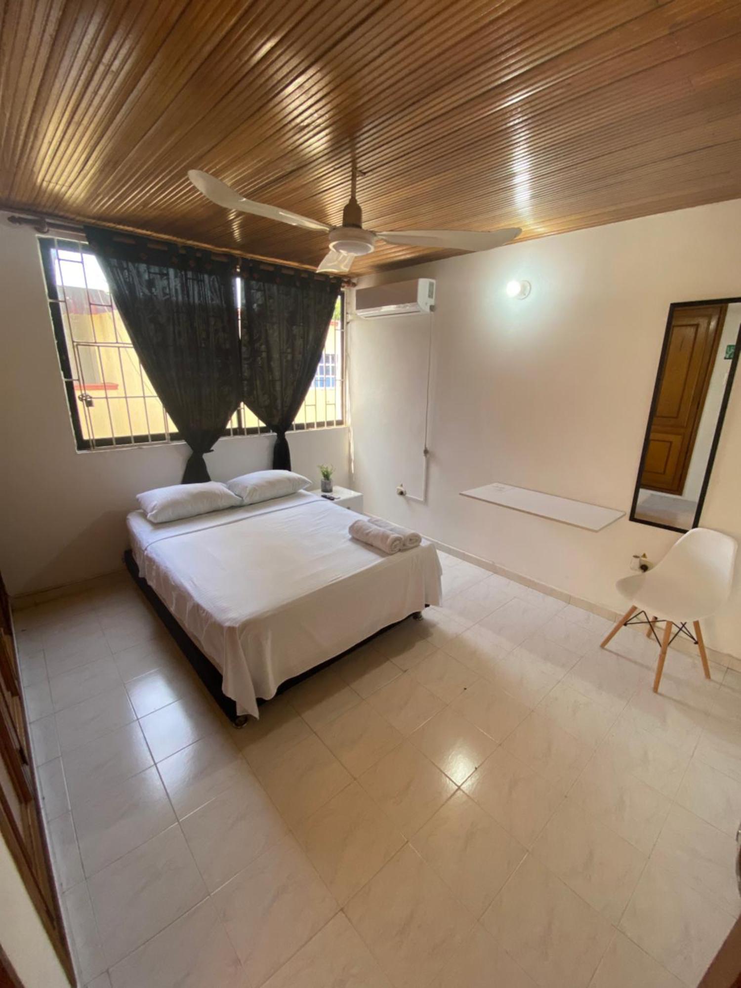Cerca Al Aeropuerto 2 Aparthotel *