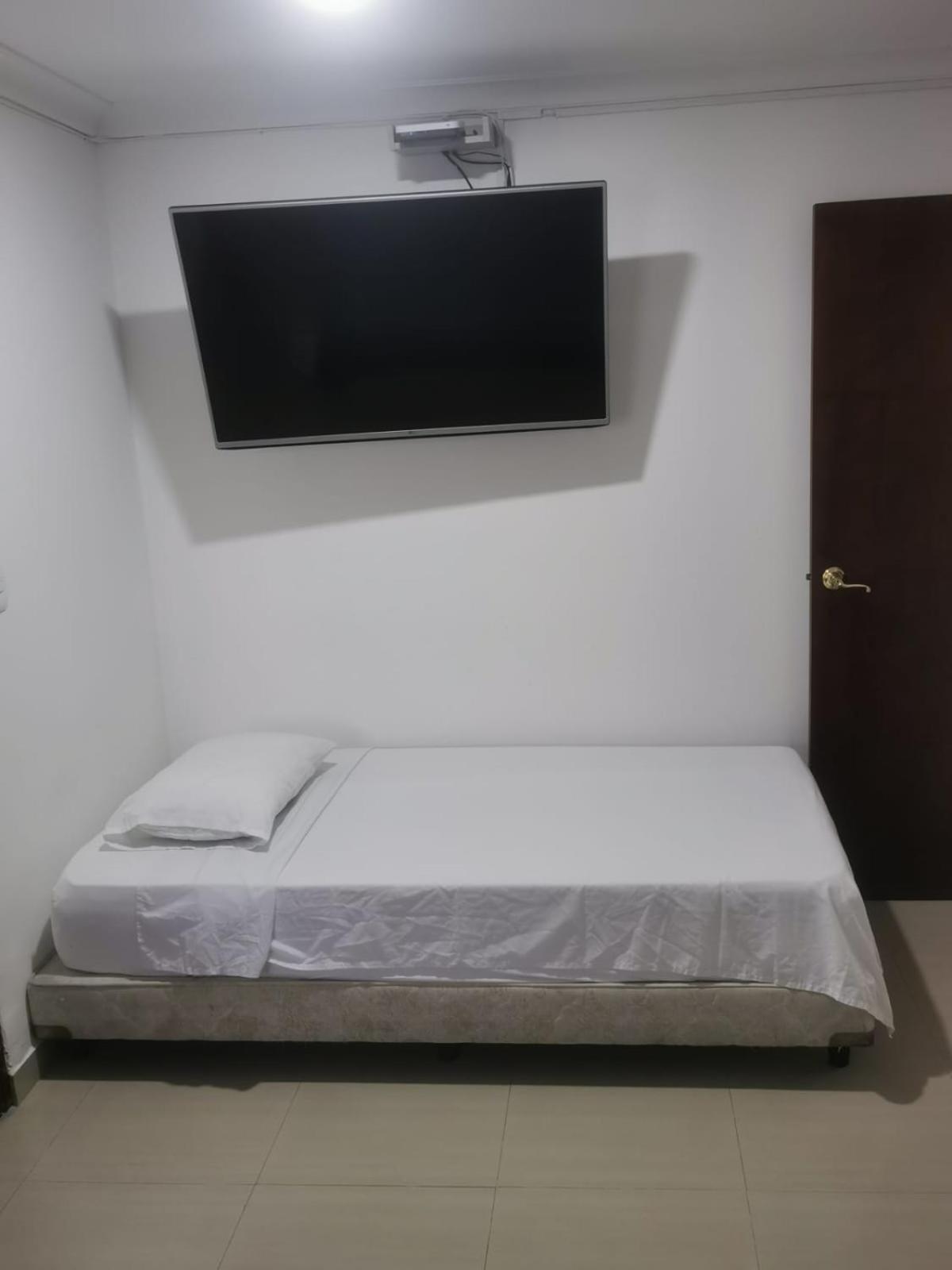 Alojamiento Frente Al Mar, Sector Bocagrande Mar Adentro 1305 Apartment *