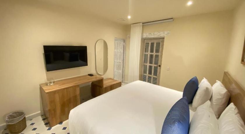 Hotel B Haus Boutique 4*