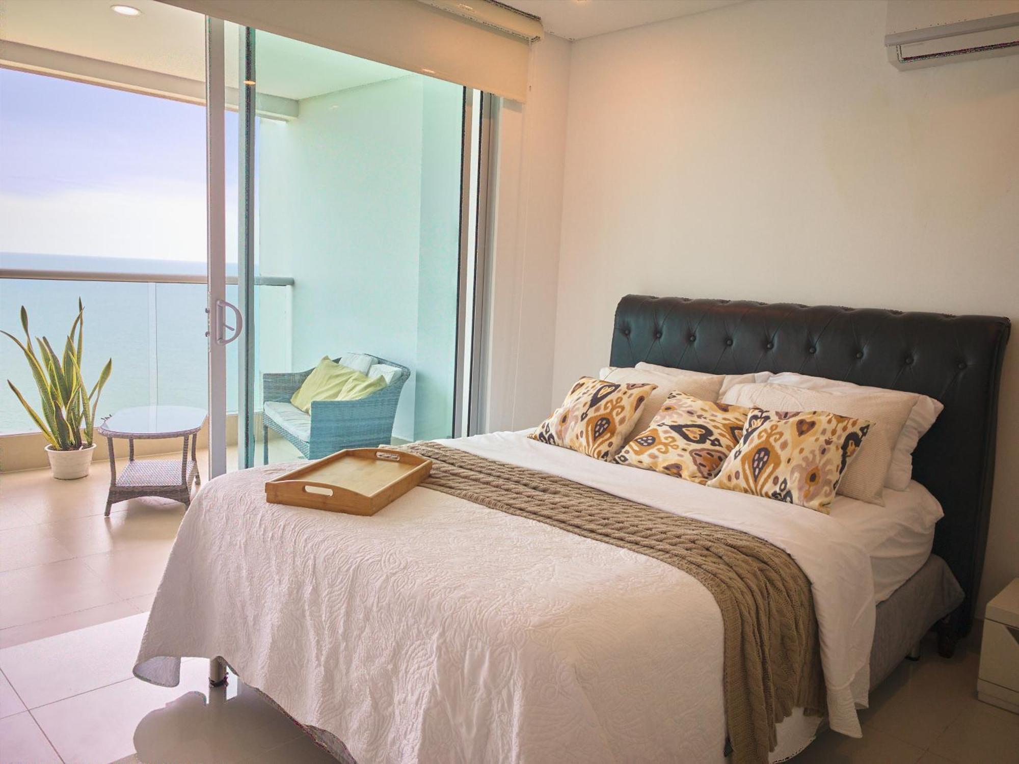 Apartamento Sea, & Skyline 30th-floor Poolside Getaway