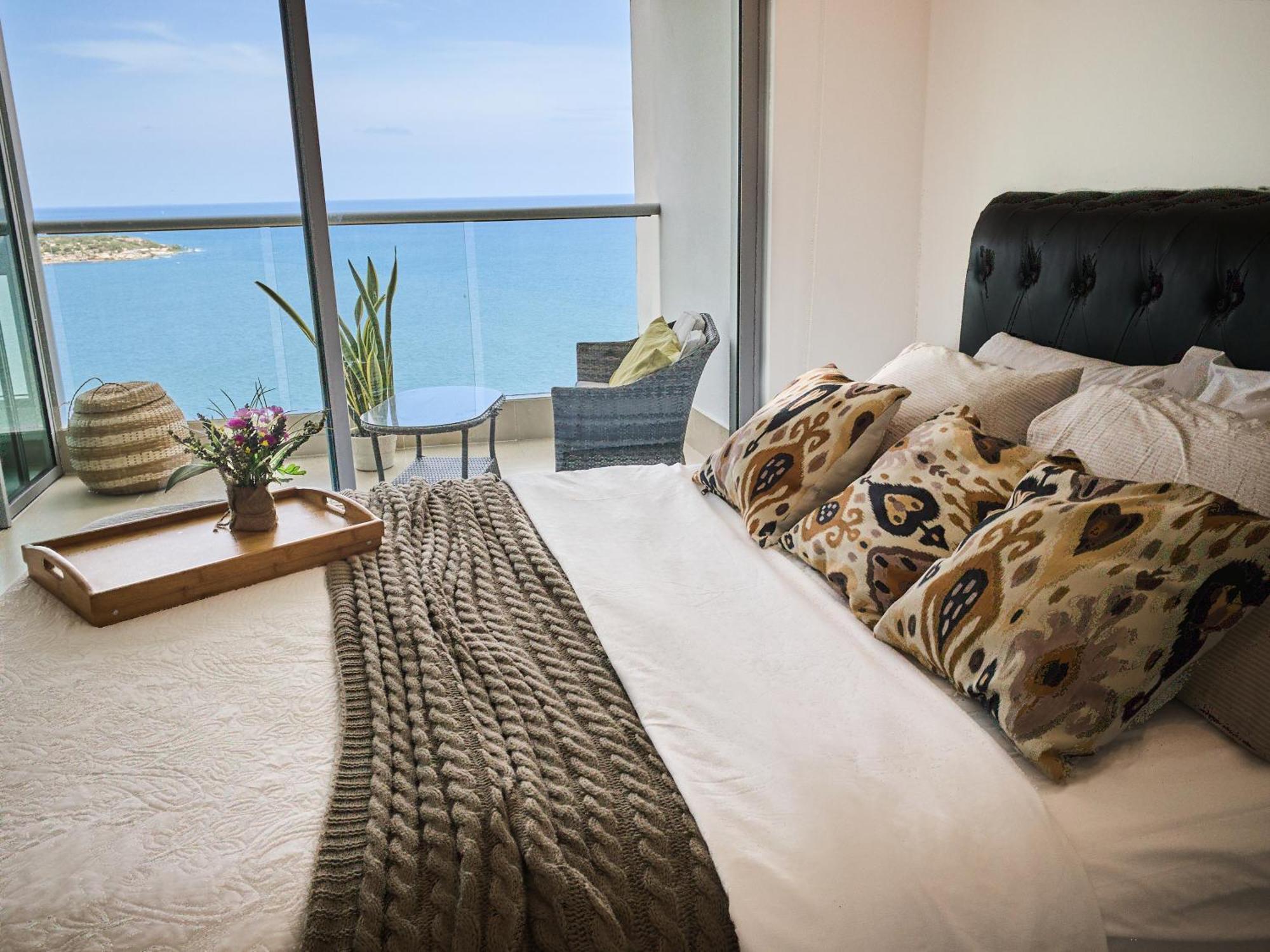 Sea, & Skyline 30th-floor Poolside Getaway