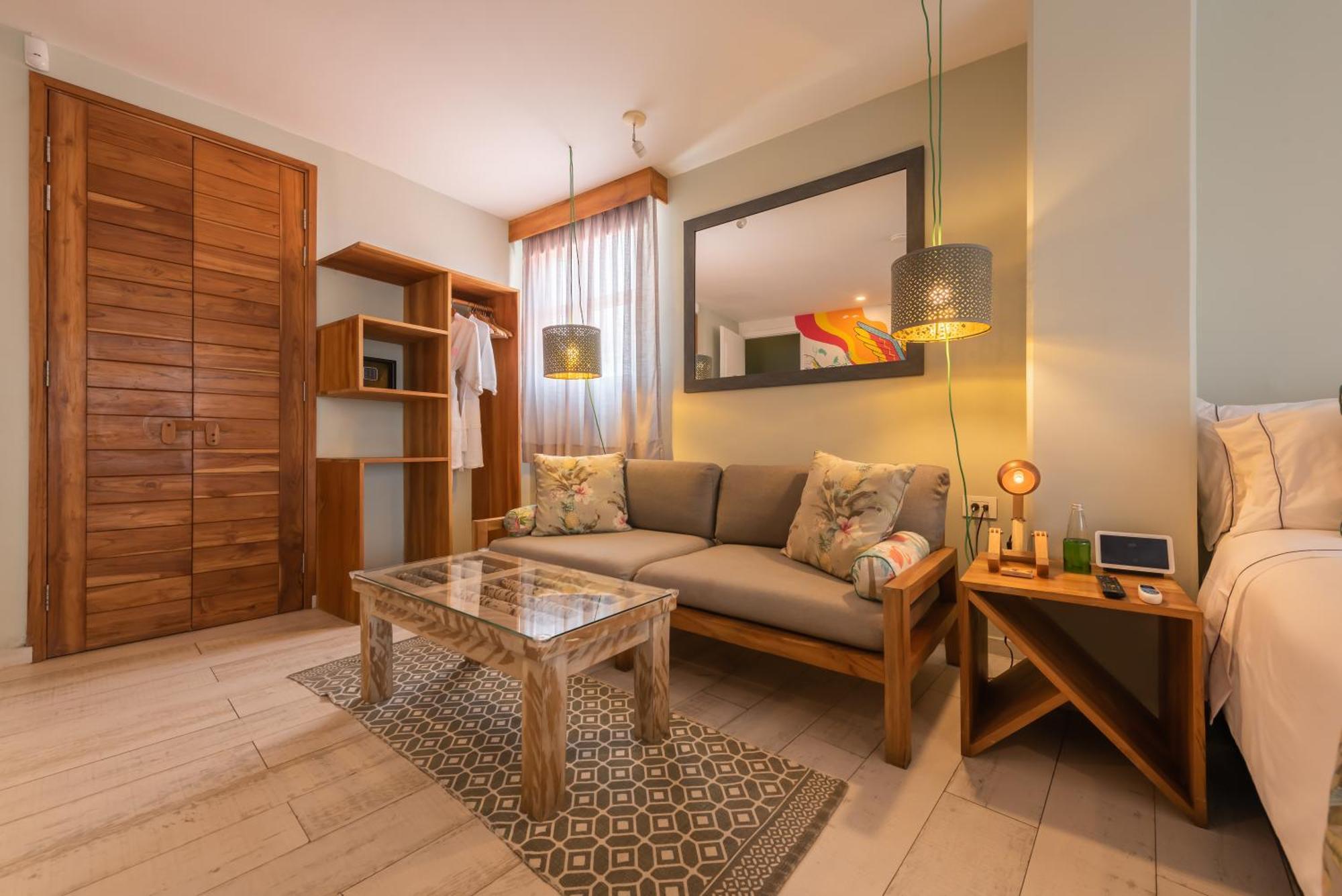 Townhouse Boutique Hotel 4*
