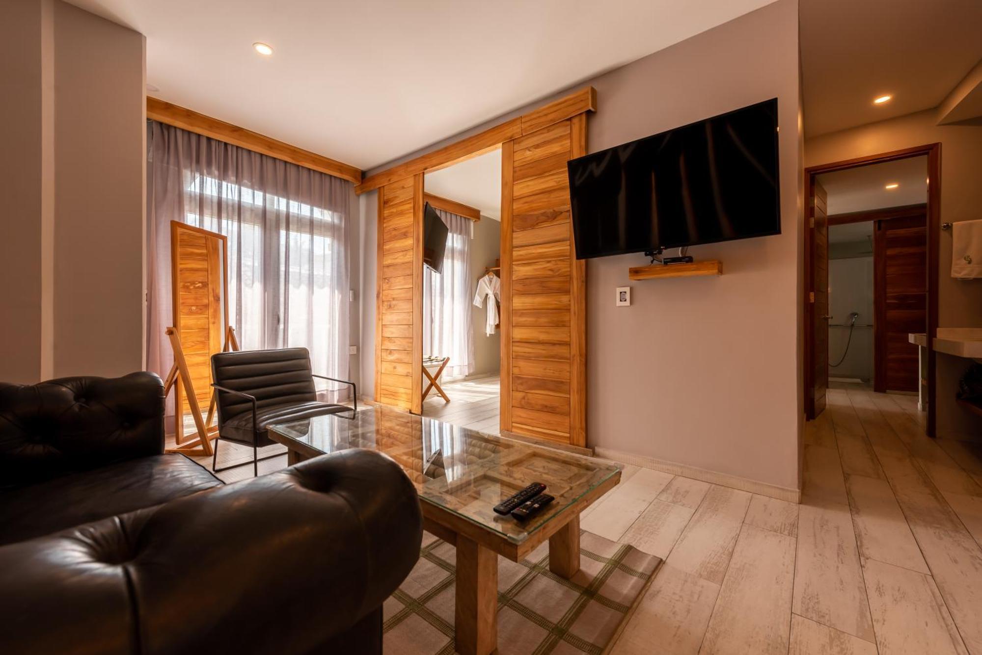 Townhouse Boutique 4*