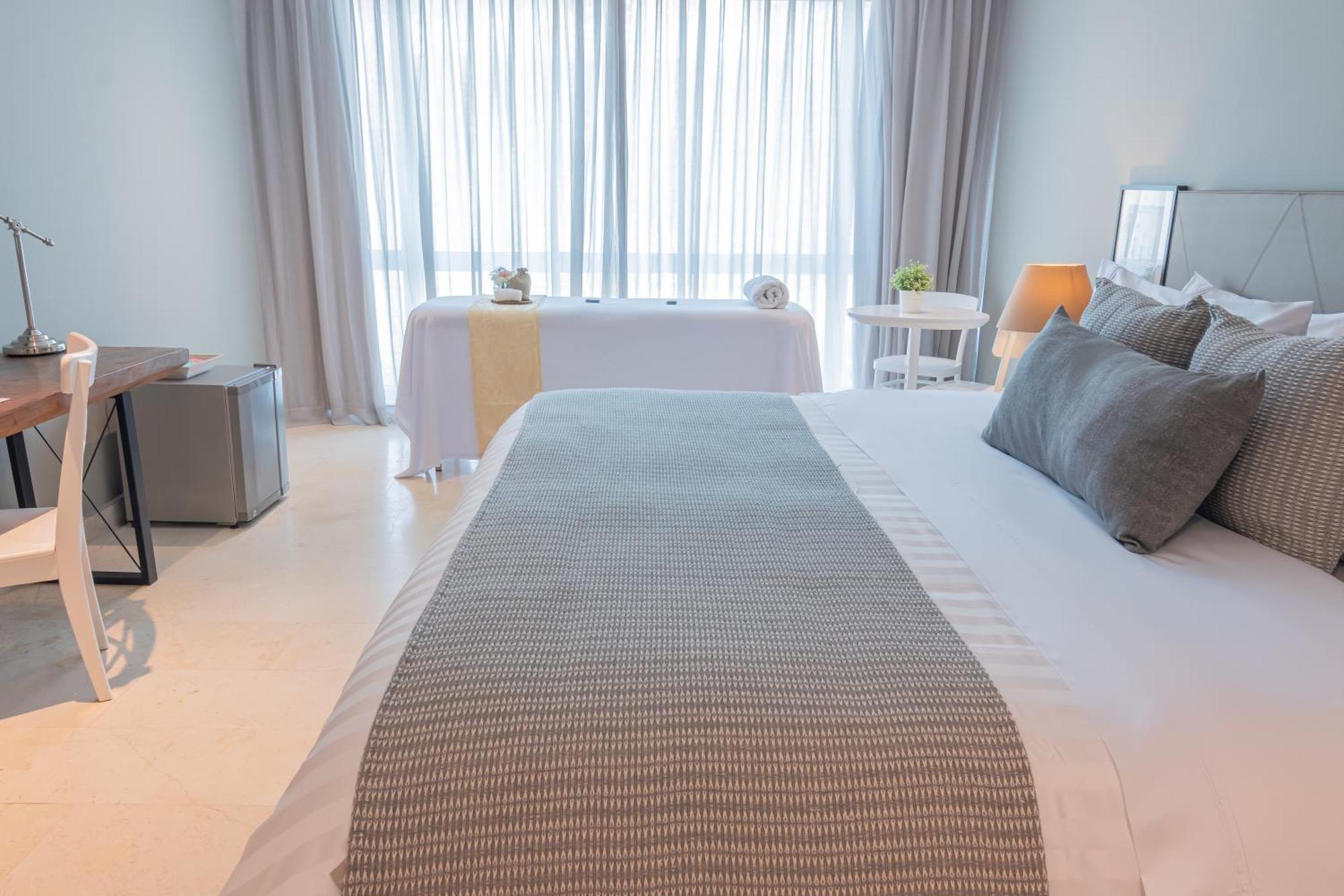 Ghl San Lazaro Art Hotel 4*