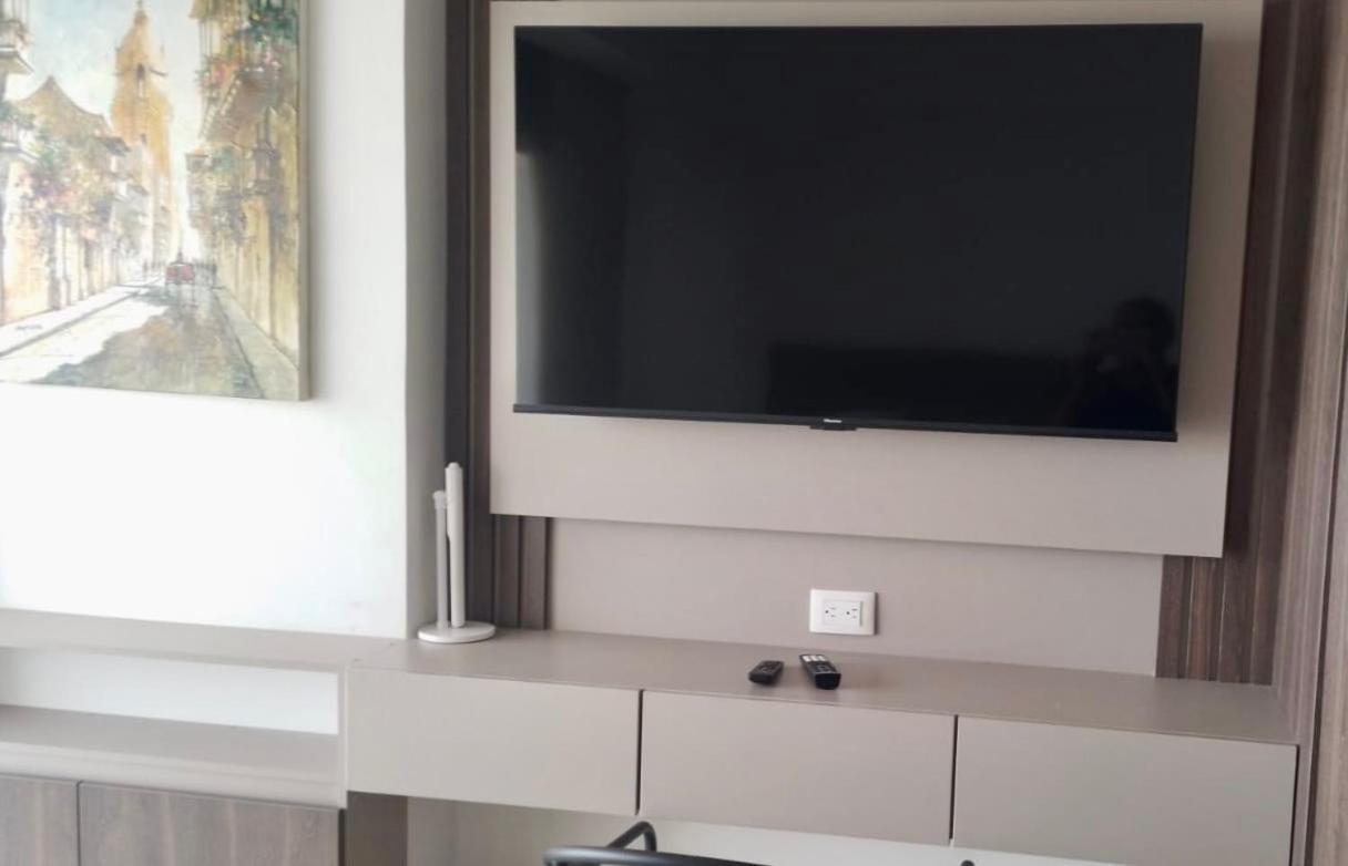 Estrena Ocean Front