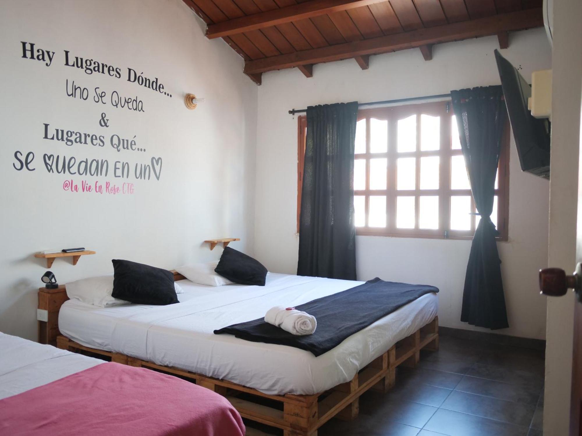 Casa La Vie En Rose Inn