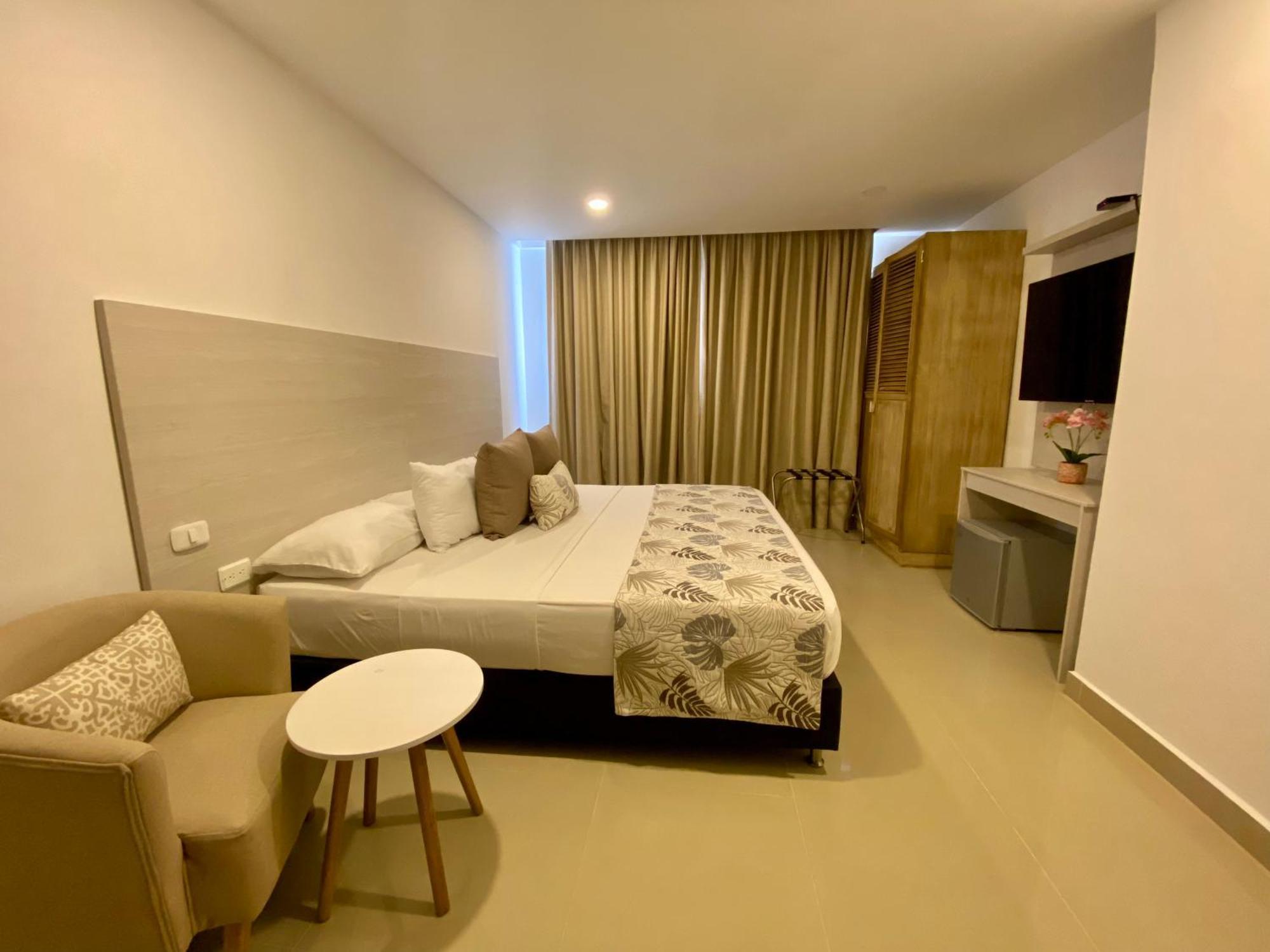 Hotel Dorado Plaza Bocagrande 3*