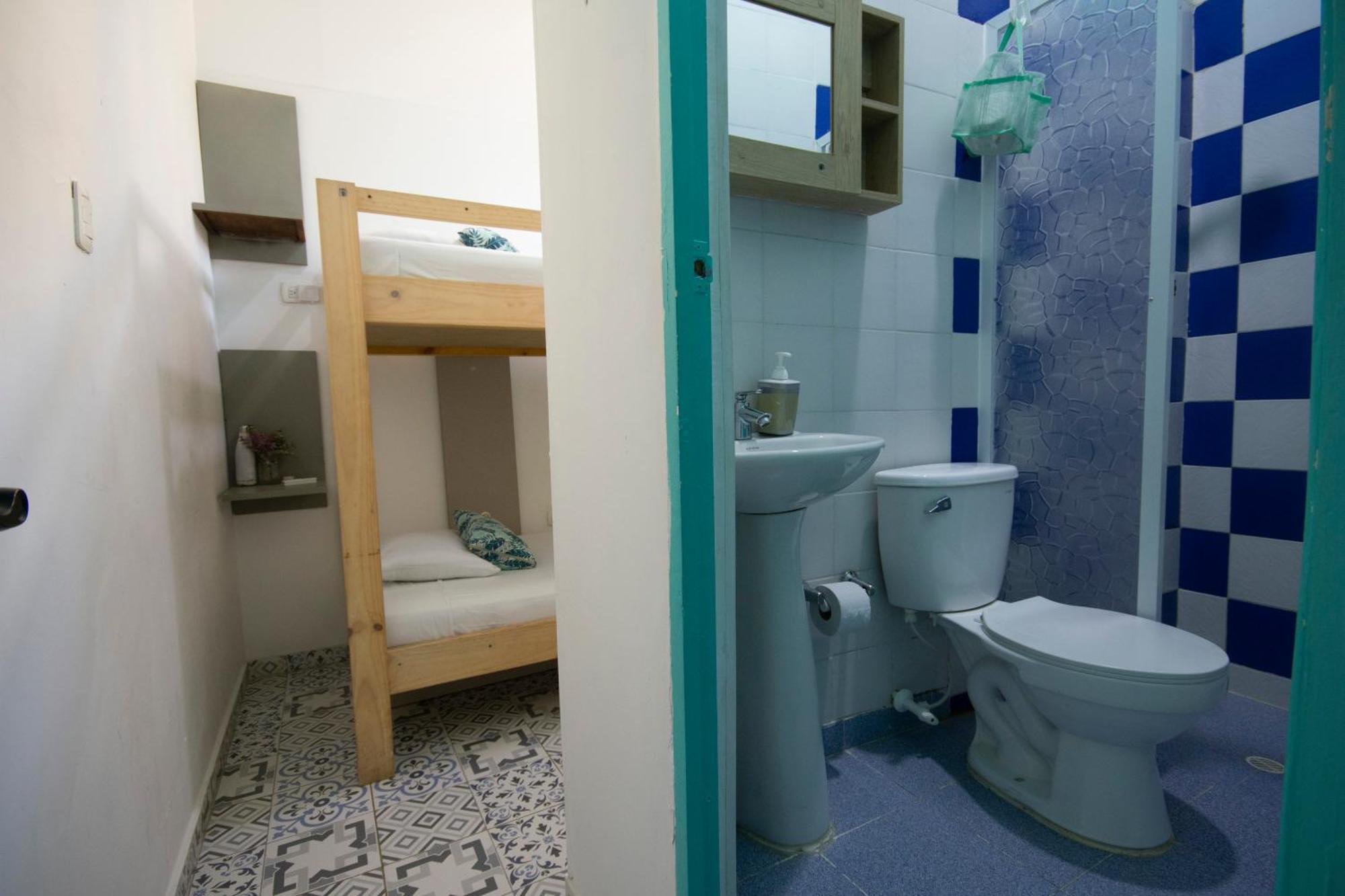 El Barrio Hostal