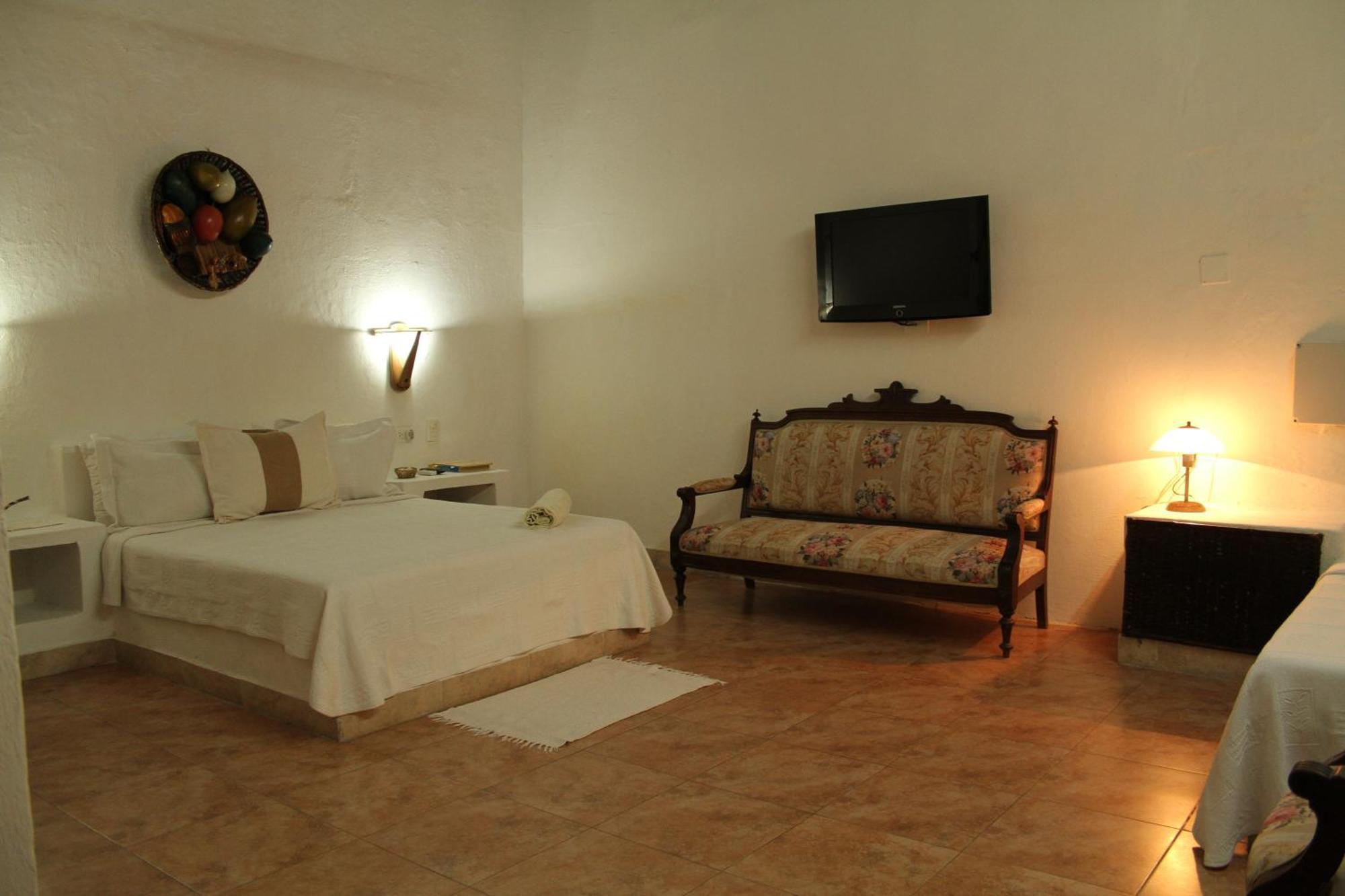 Hotel Casa Del Tejadillo 2*