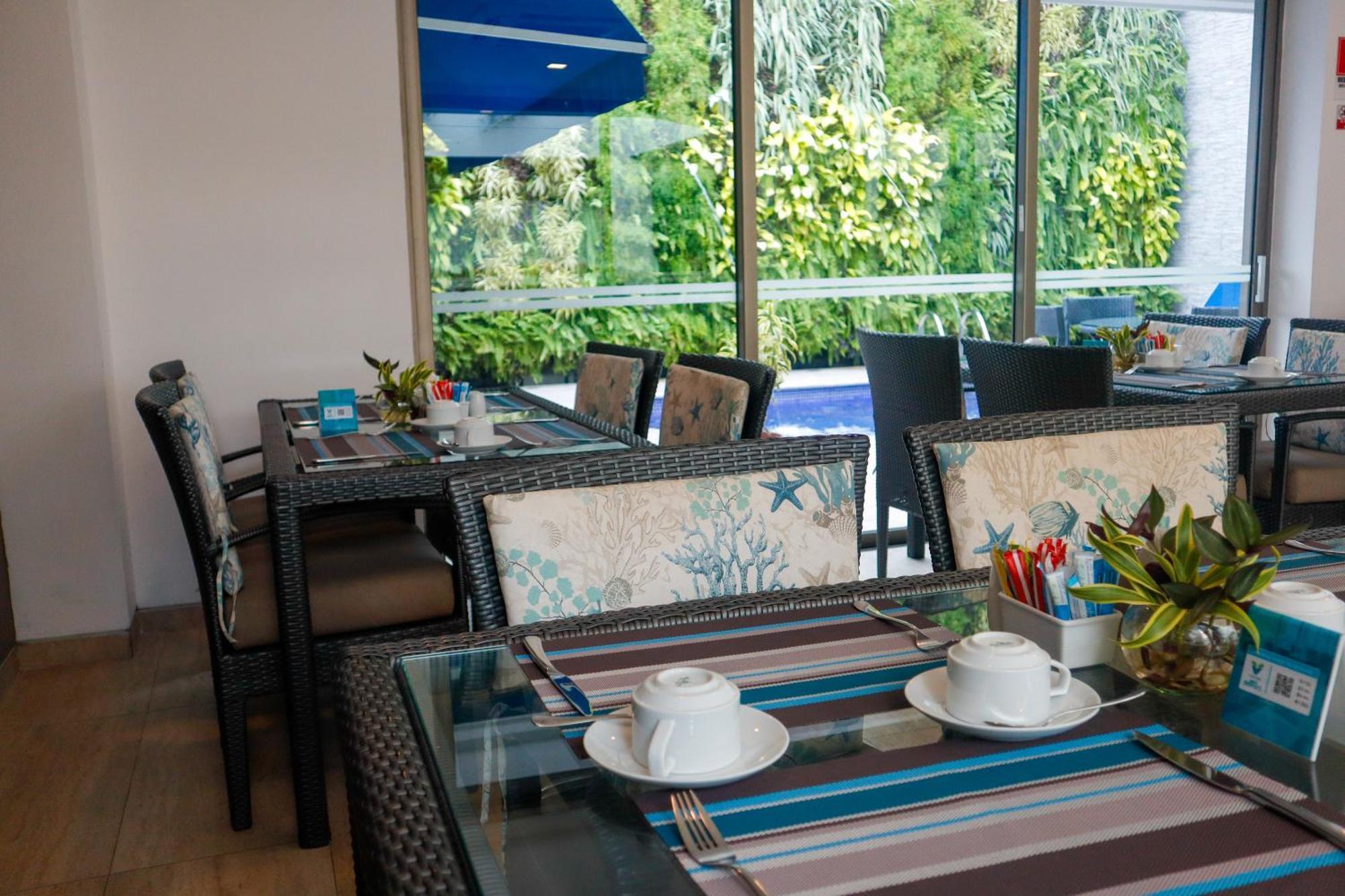Hotel Varanasi Boutique Aeropuerto 4*