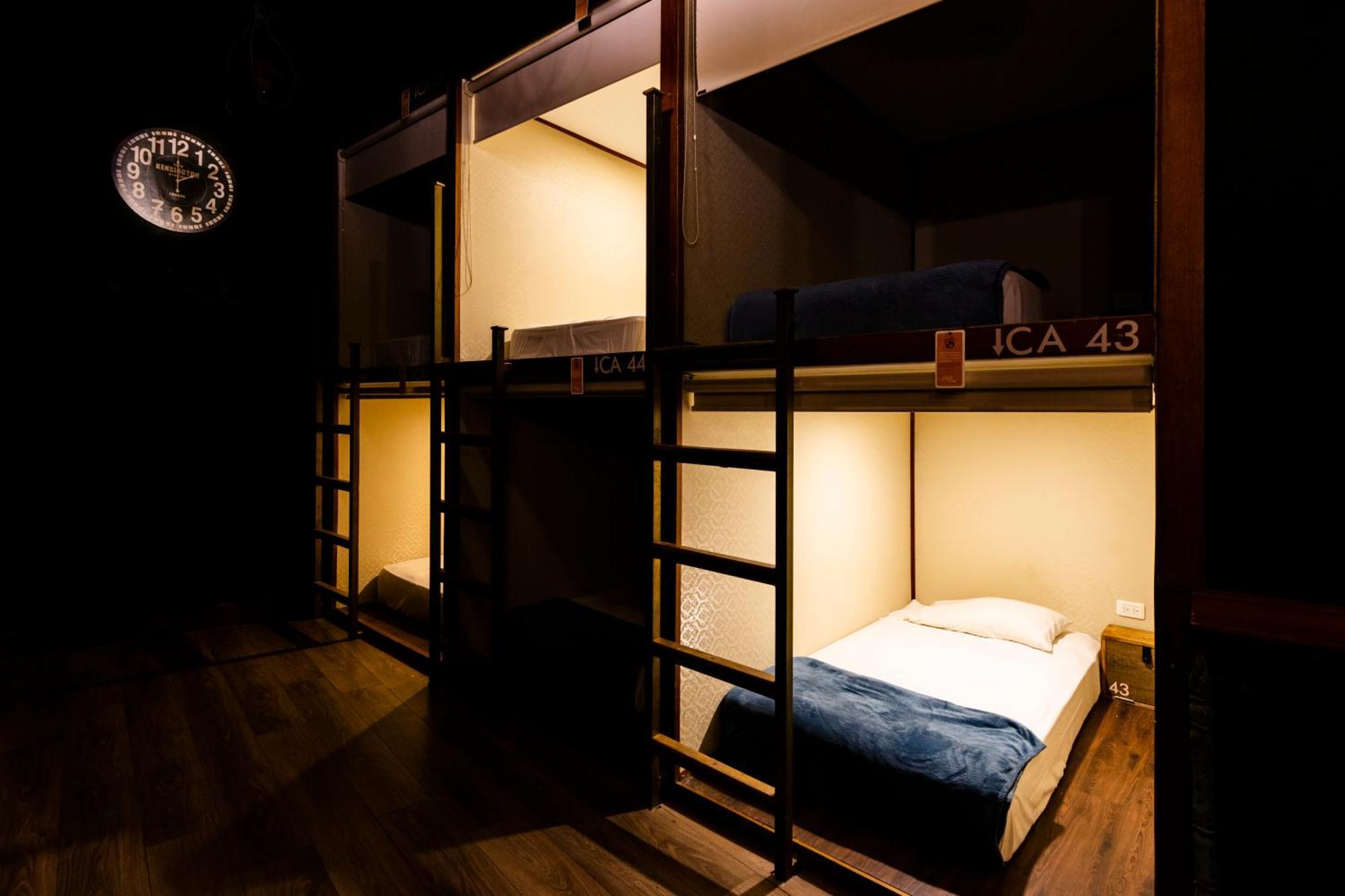 Hostel The Clock & *