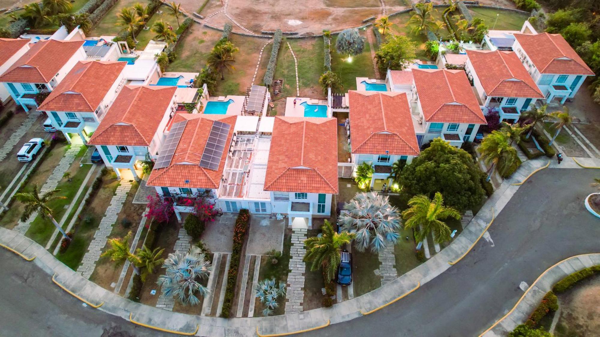 Casa Arcoiris: Espectacular Casa En Con Acceso Directo A La Playa *