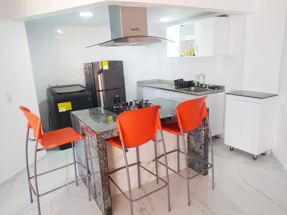 Apartamento Con Vista Al Mar-cerca Al Centro Historico-piso 9 M *