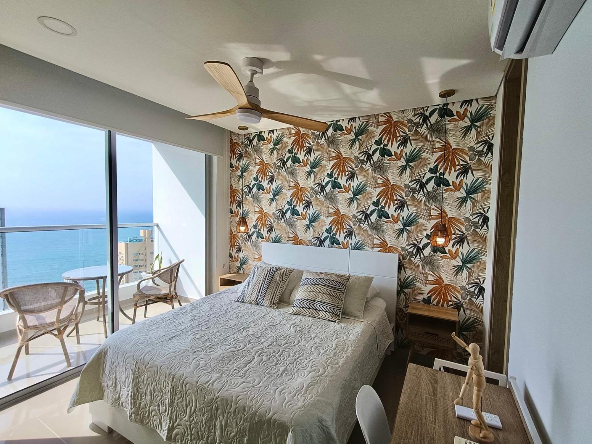 Apartment Great Sunsets & Sea Views, Near Beach&downtown