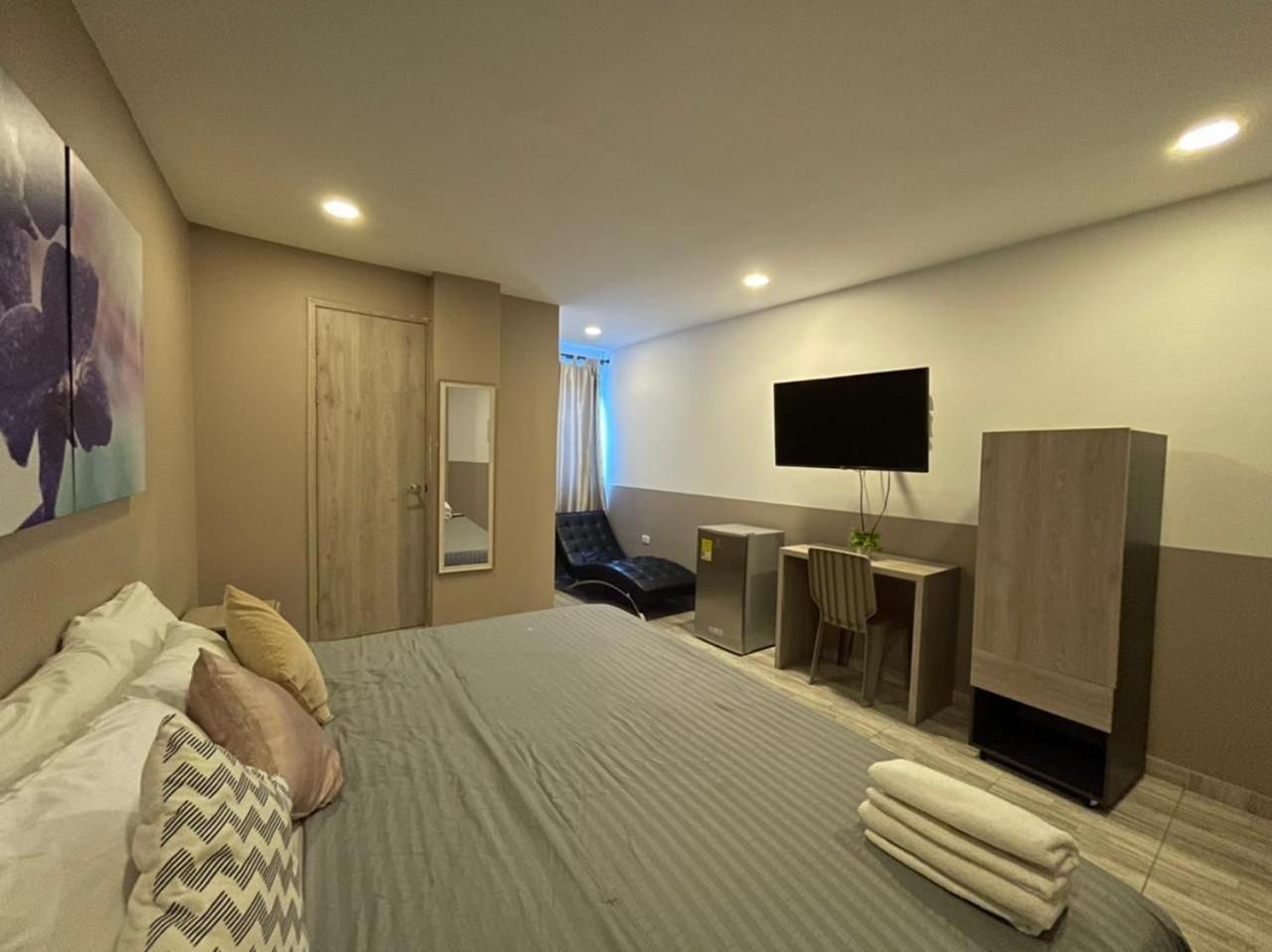 Bahia 79 Apartasuites Cerca Al Centro 3*