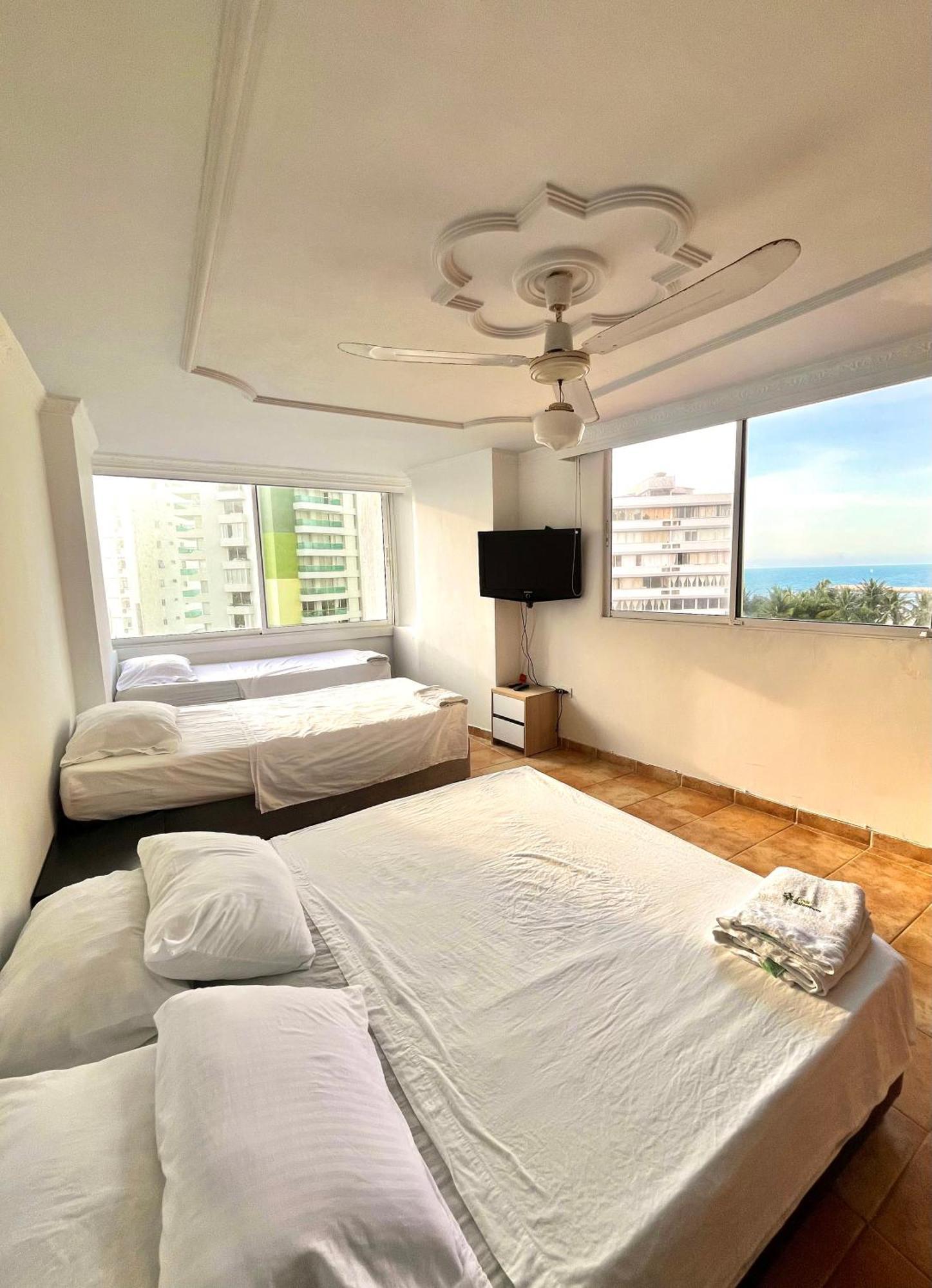 Excelentes Frente Al Mar Apartamento