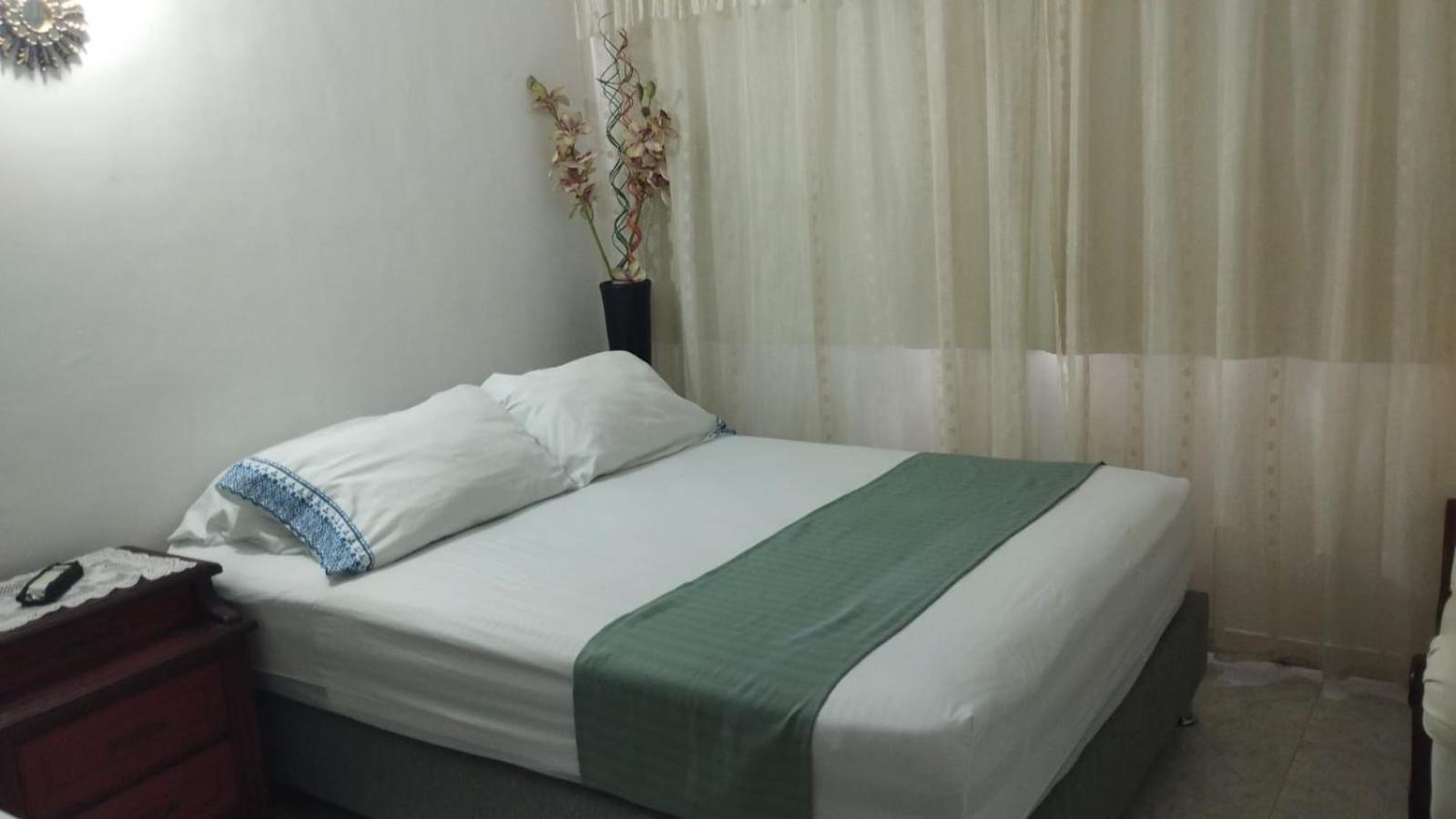 Ideal En Apartment