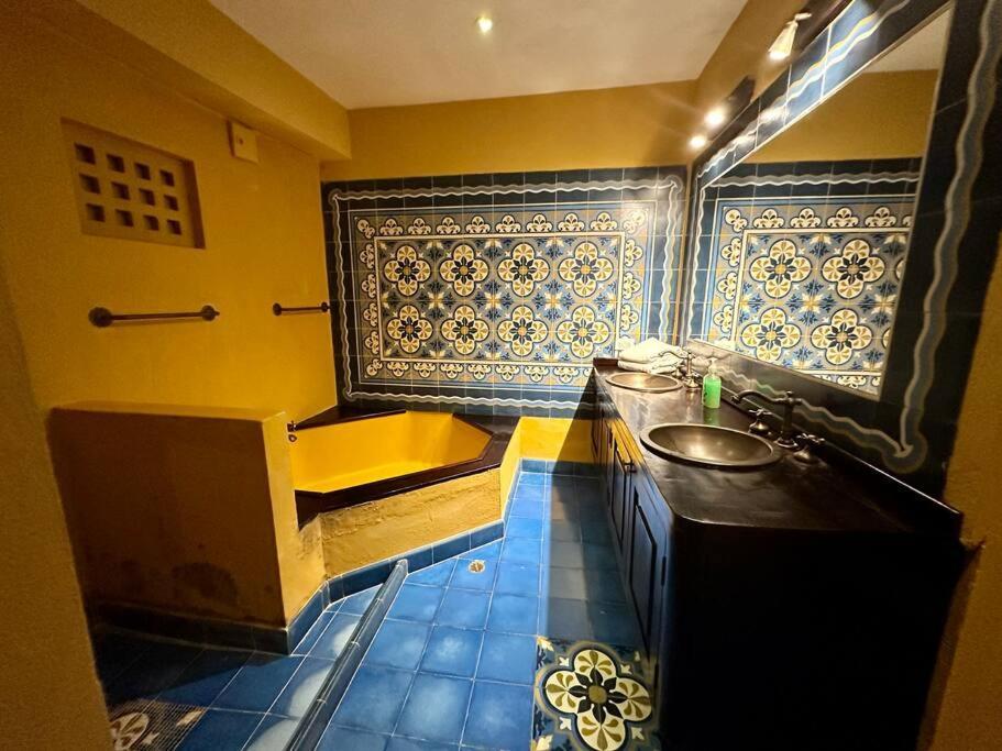 Villa Mansion Con Suites, Piscina, Jacuzzi Y Rooftop Cartagena
