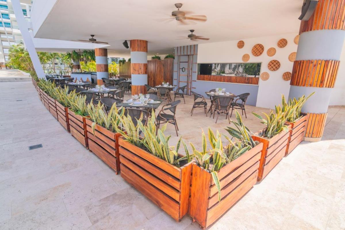 Cartagena, APARTAMENTO EN EDIFICIO CON SALIDA A LA PLAYA Apartamento *