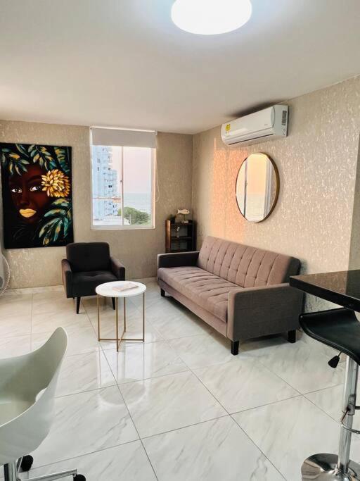 Stylish & Renovated In El Laguito, Apartment Cartagena