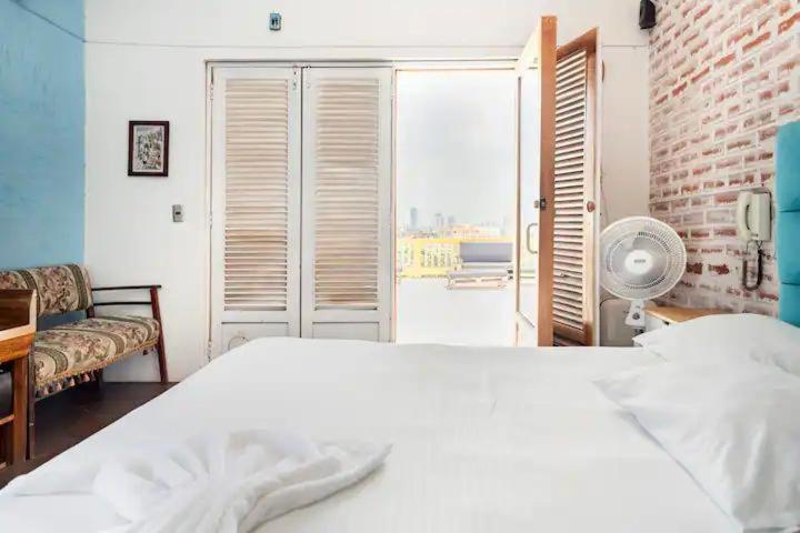 Torre Del Reloj 501 Apartment *