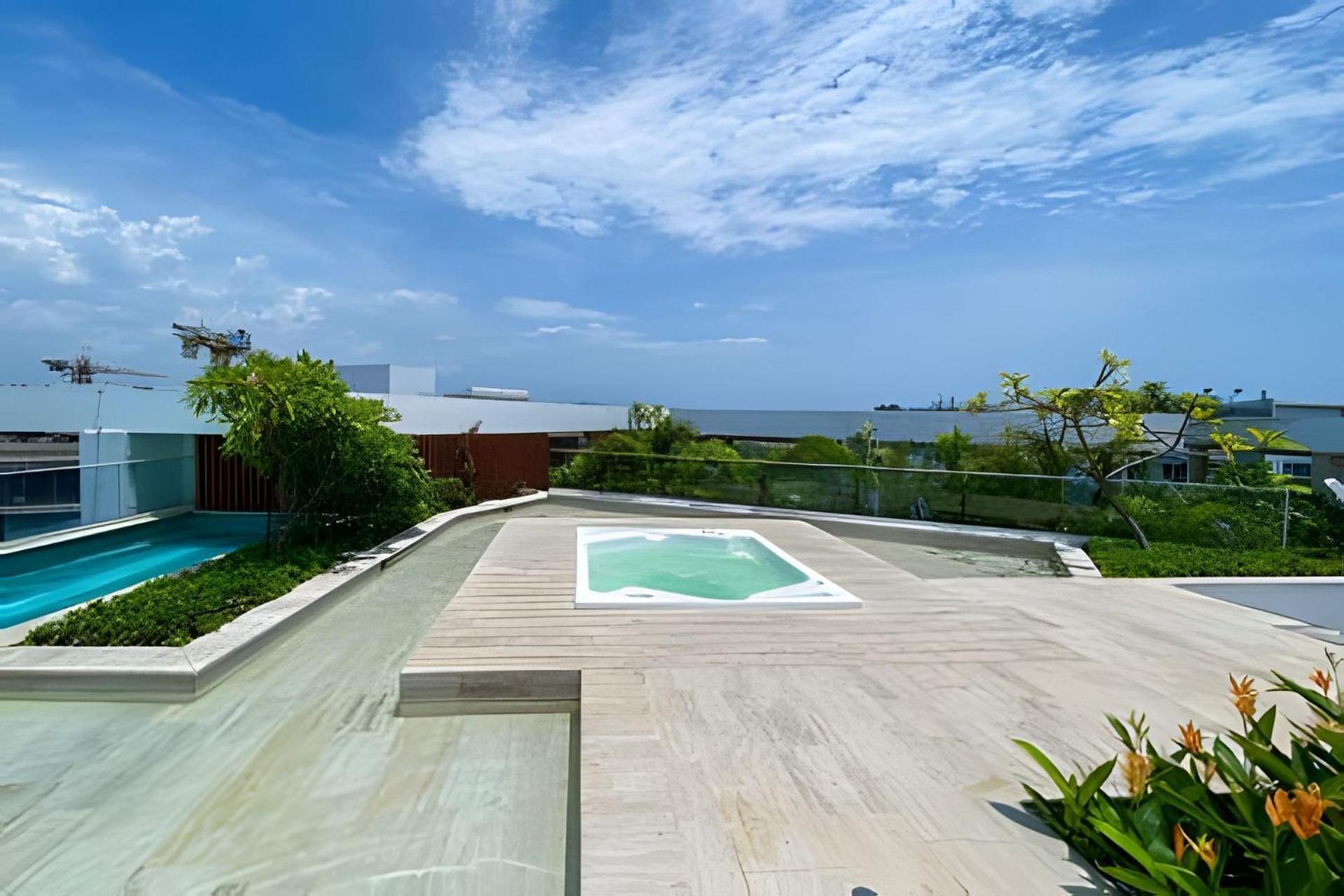 2 Jacuzzi Y Vista Mar. Frente A Playa Apartamento *