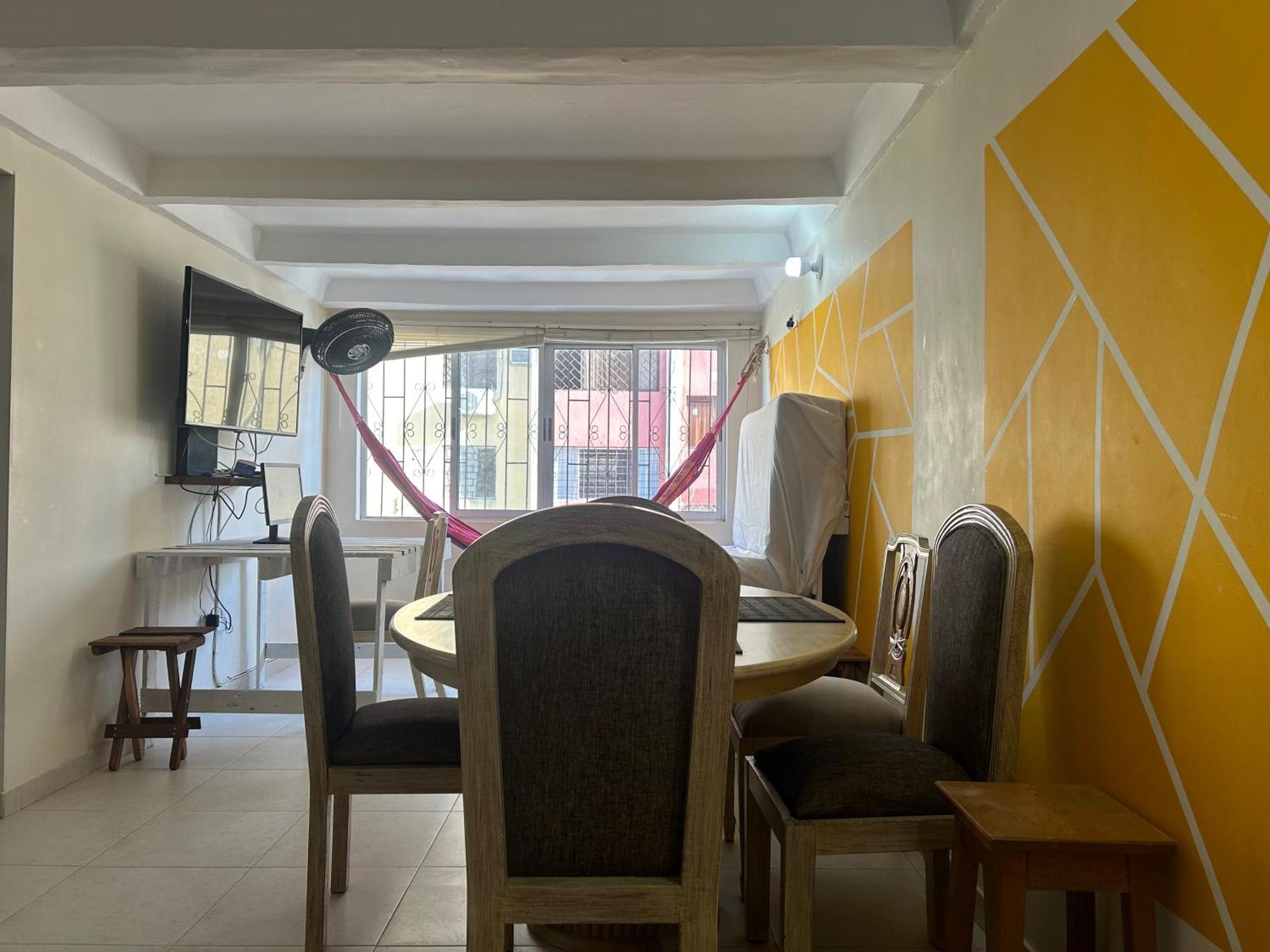 Homestay Garden Serenity Bunk With Private Bath Near Airport *