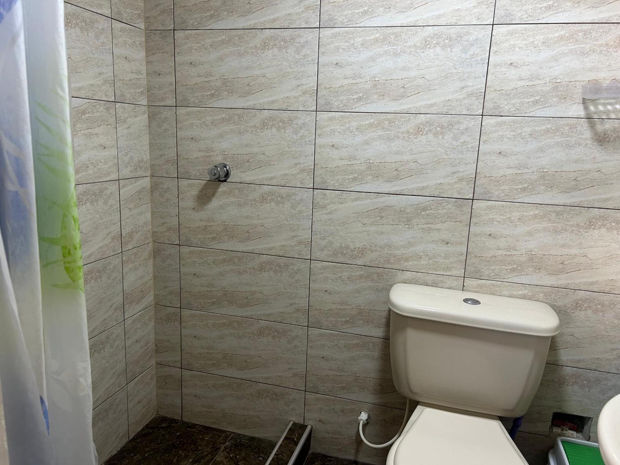 Homestay Garden Serenity Bunk With Private Bath Near Airport *