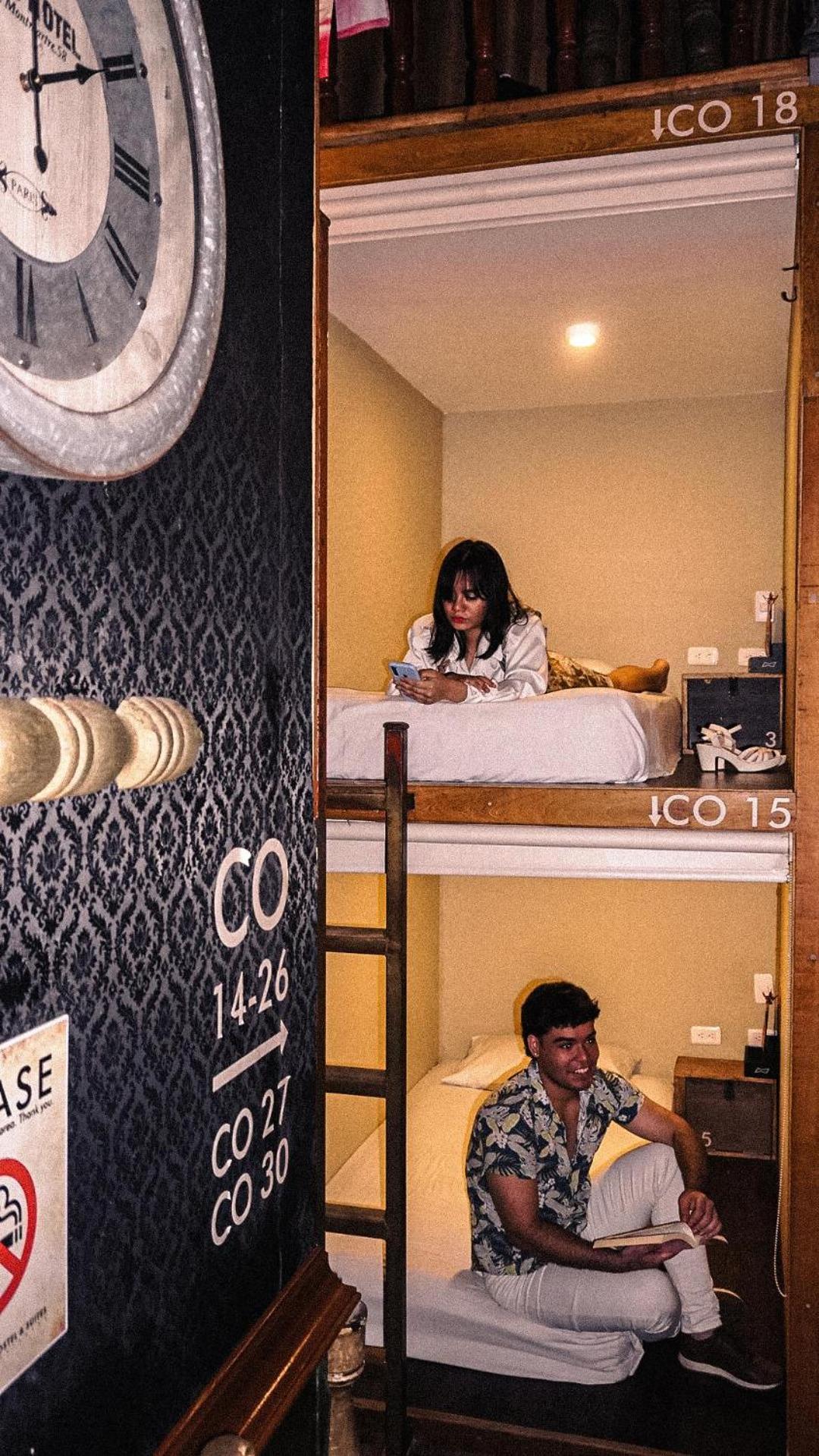 Hostel The Clock & *